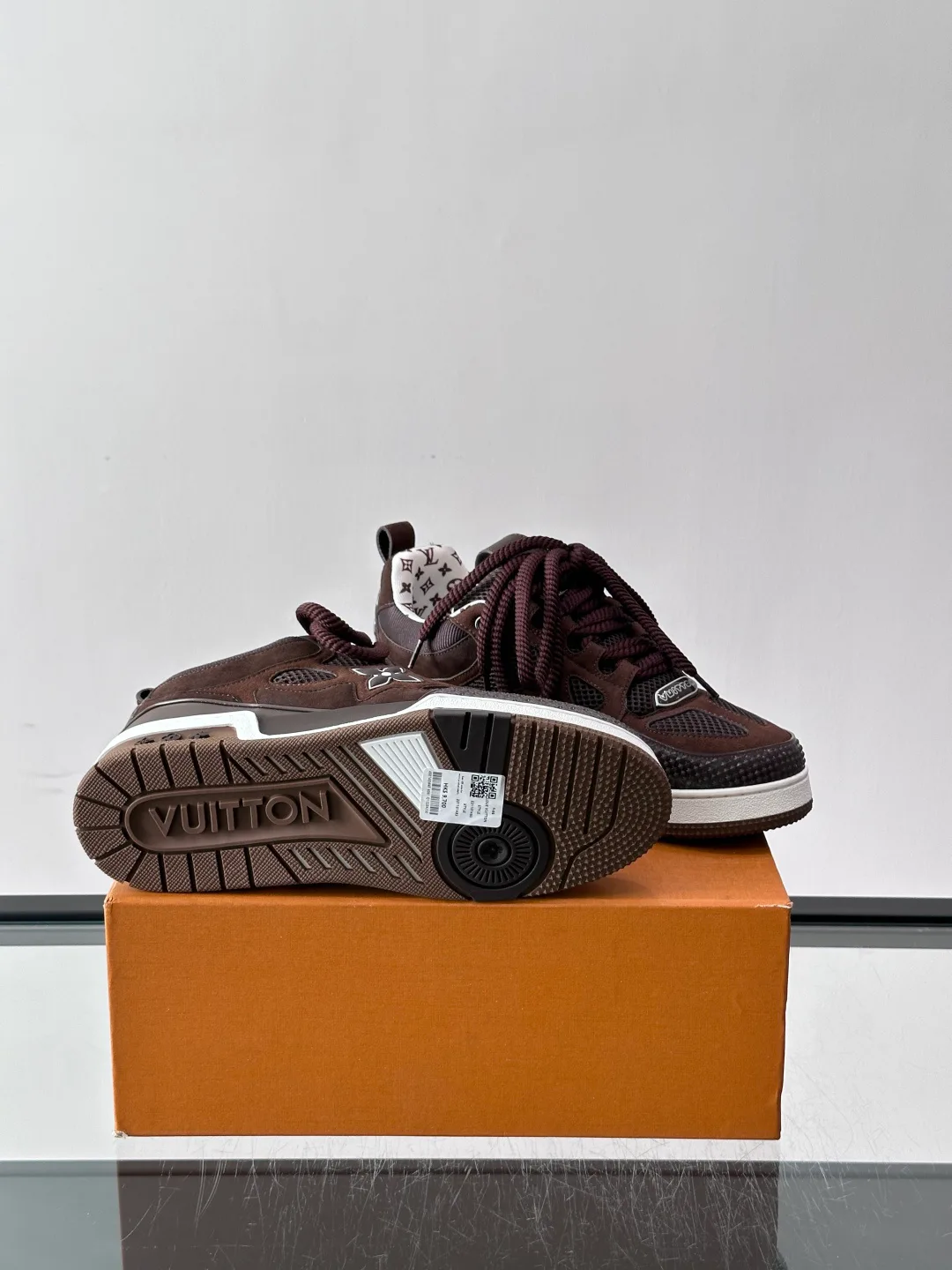 Women's Sneakers LOUIS VUITTON 17588548