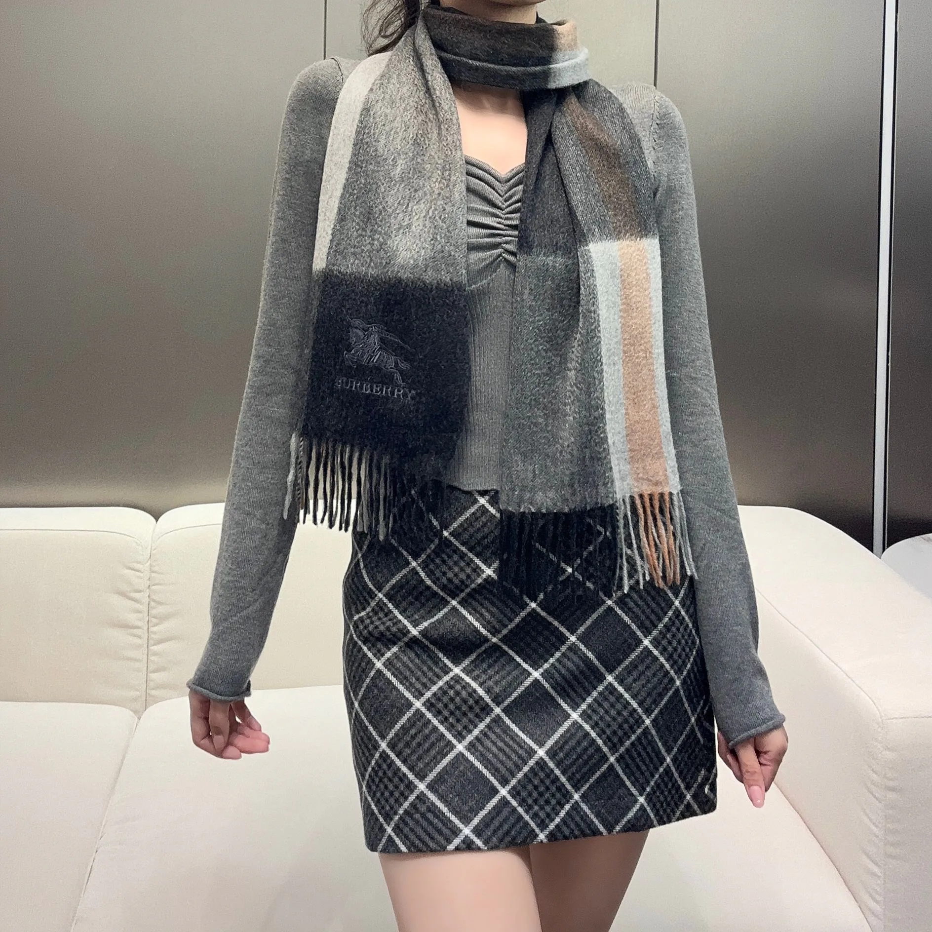 Scarves BURBERRY 17911083