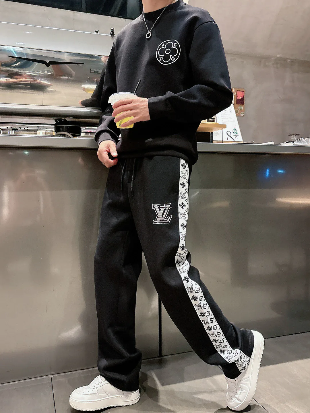 Men's Sweatshirts And Hoodies LOUIS VUITTON 18492054