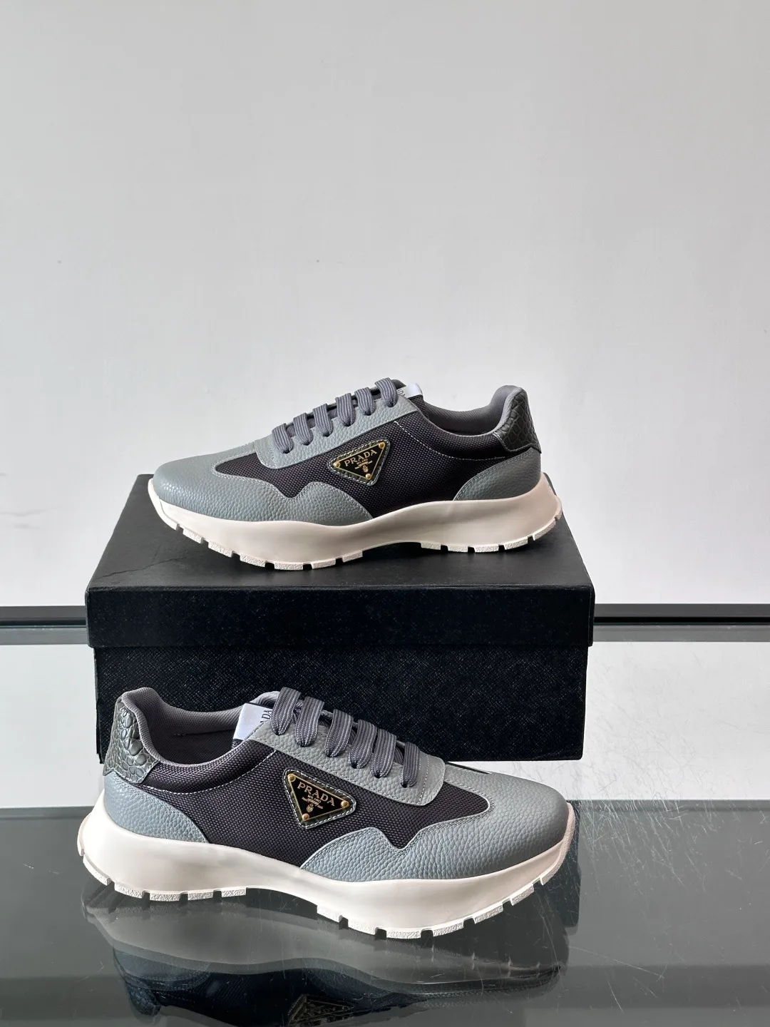 Men's Sneakers PRADA 17859570