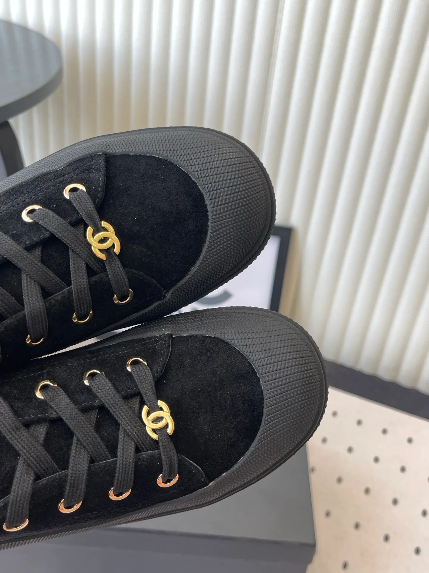 Women's Sneakers CHANEL 18069861