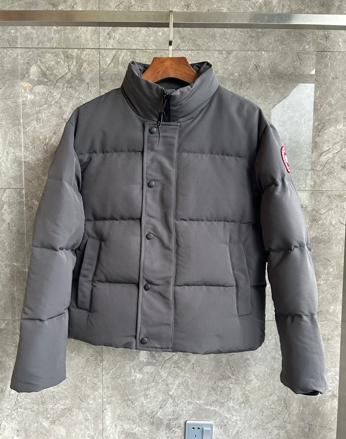 Men's Jackets And Down Jackets CANADA GOOSE 18129808