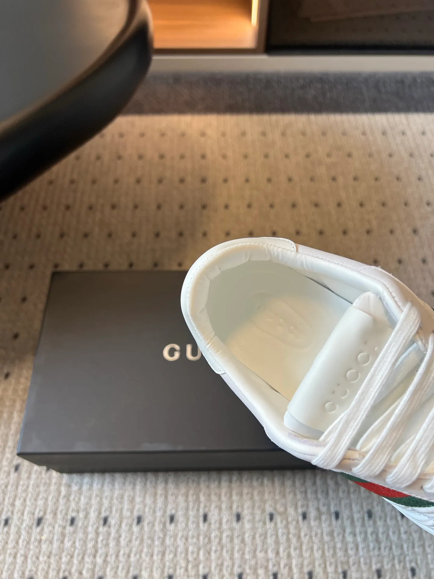 Women's Sneakers GUCCI 17926086