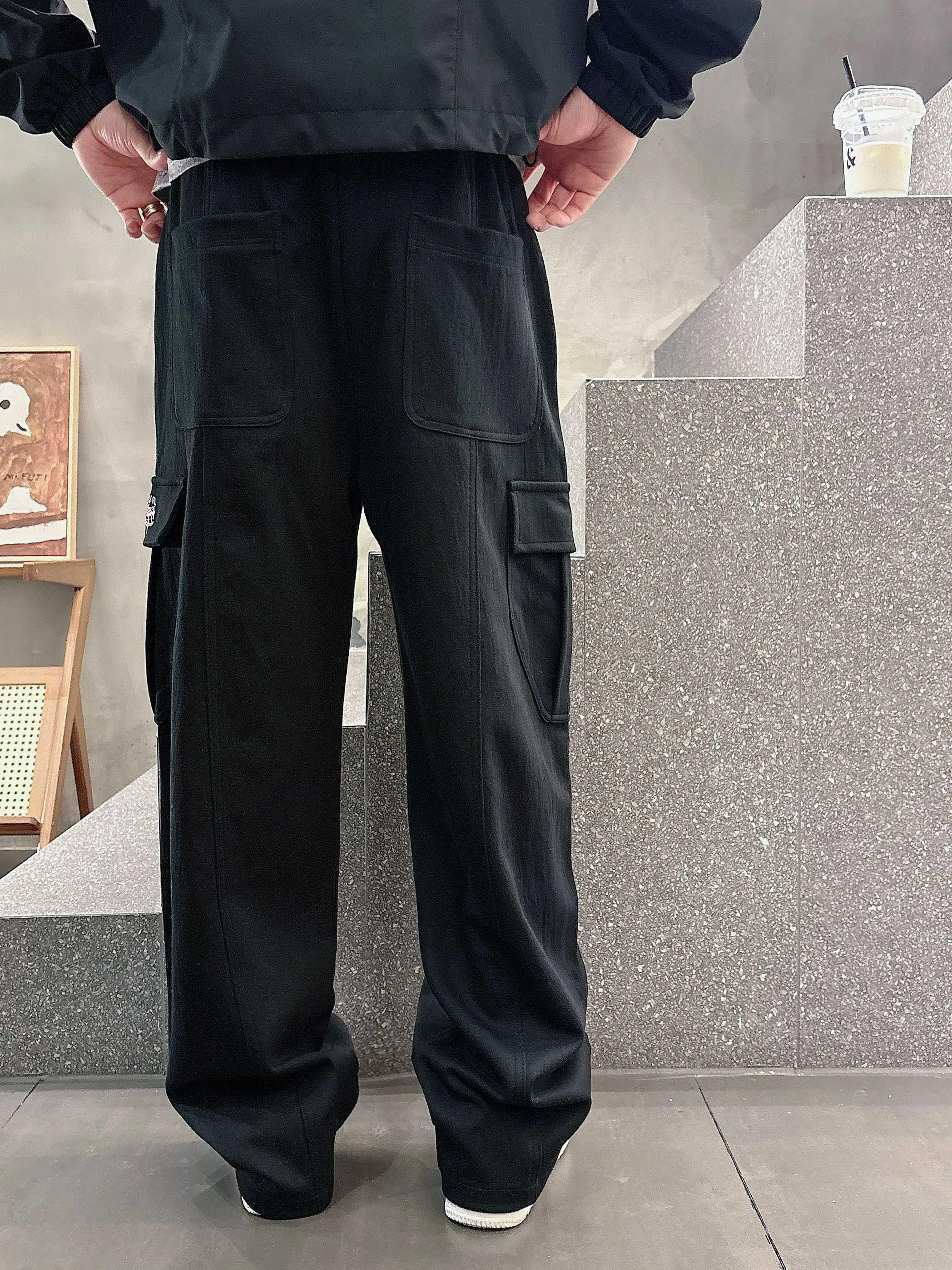 Men's Trousers BALENCIAGA 18368678