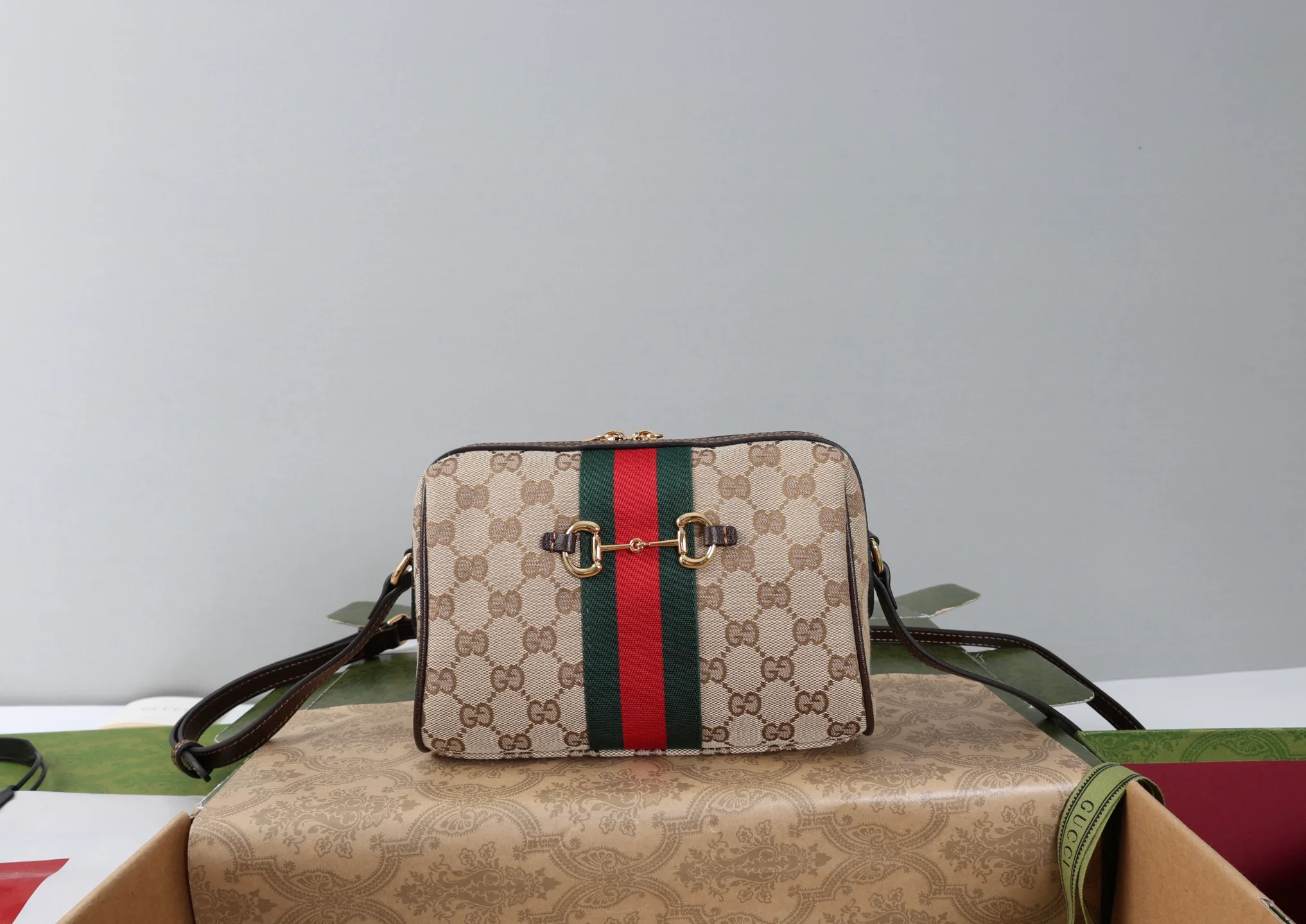 Women's Classic Handbags GUCCI 18004846