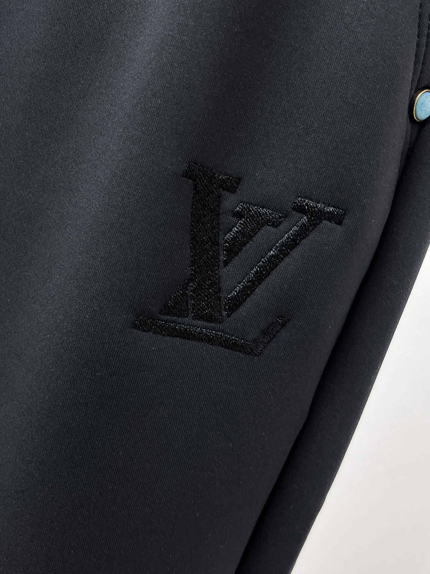 Men's Trousers LOUIS VUITTON 18399333