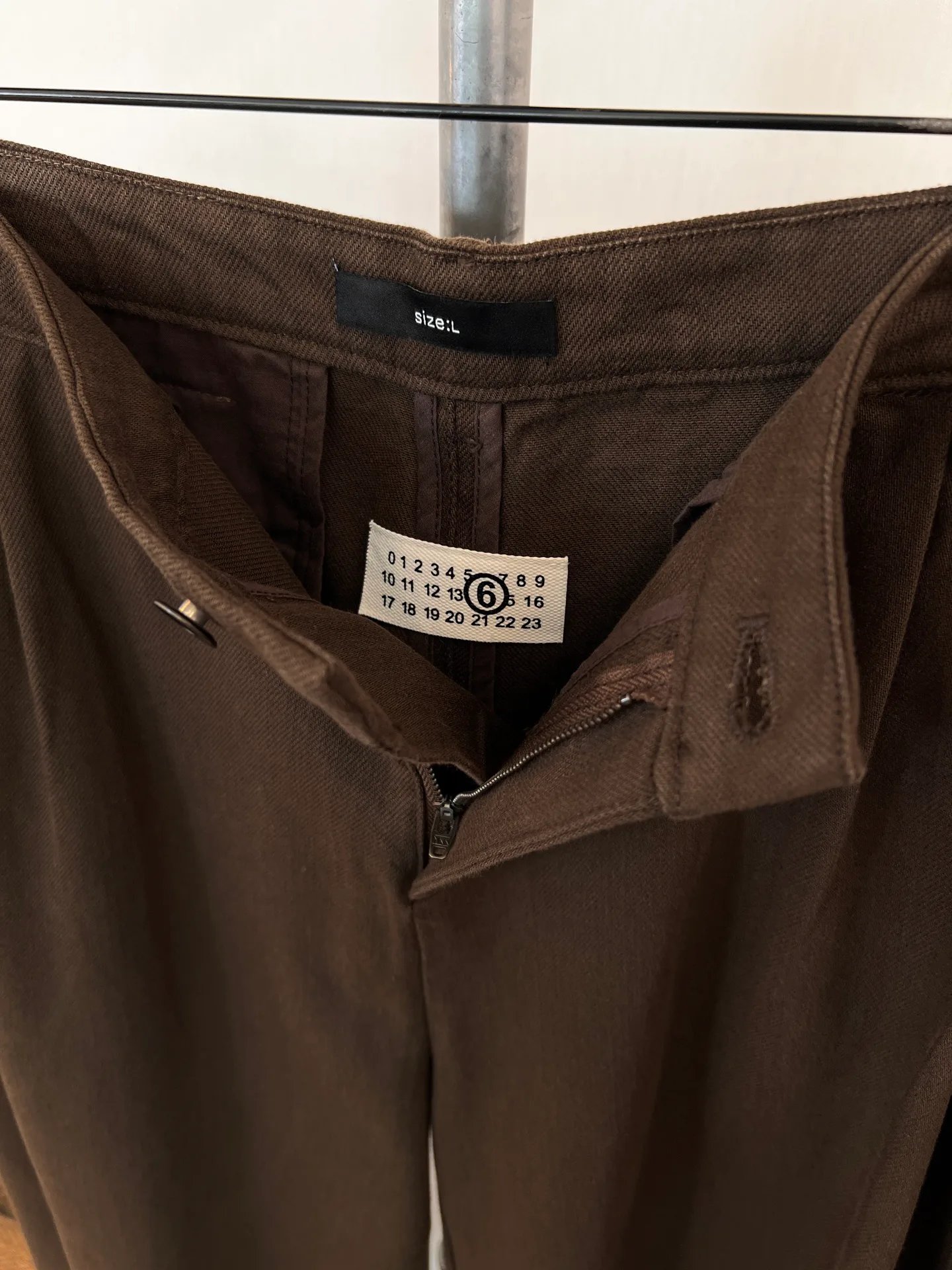 Men's Trousers MAISON MARGIELA 18343257