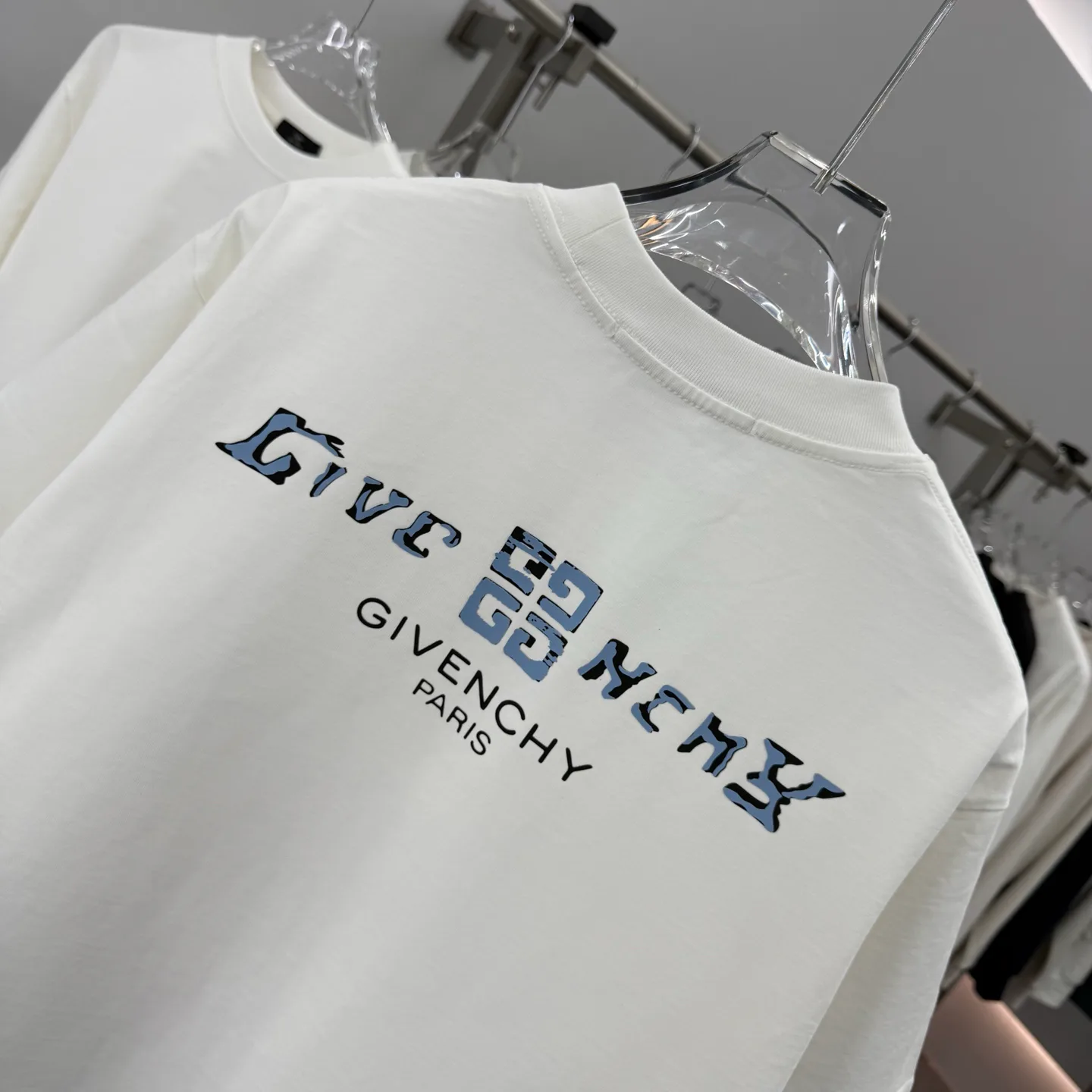 Men's T-Shirts GIVENCHY 17974723
