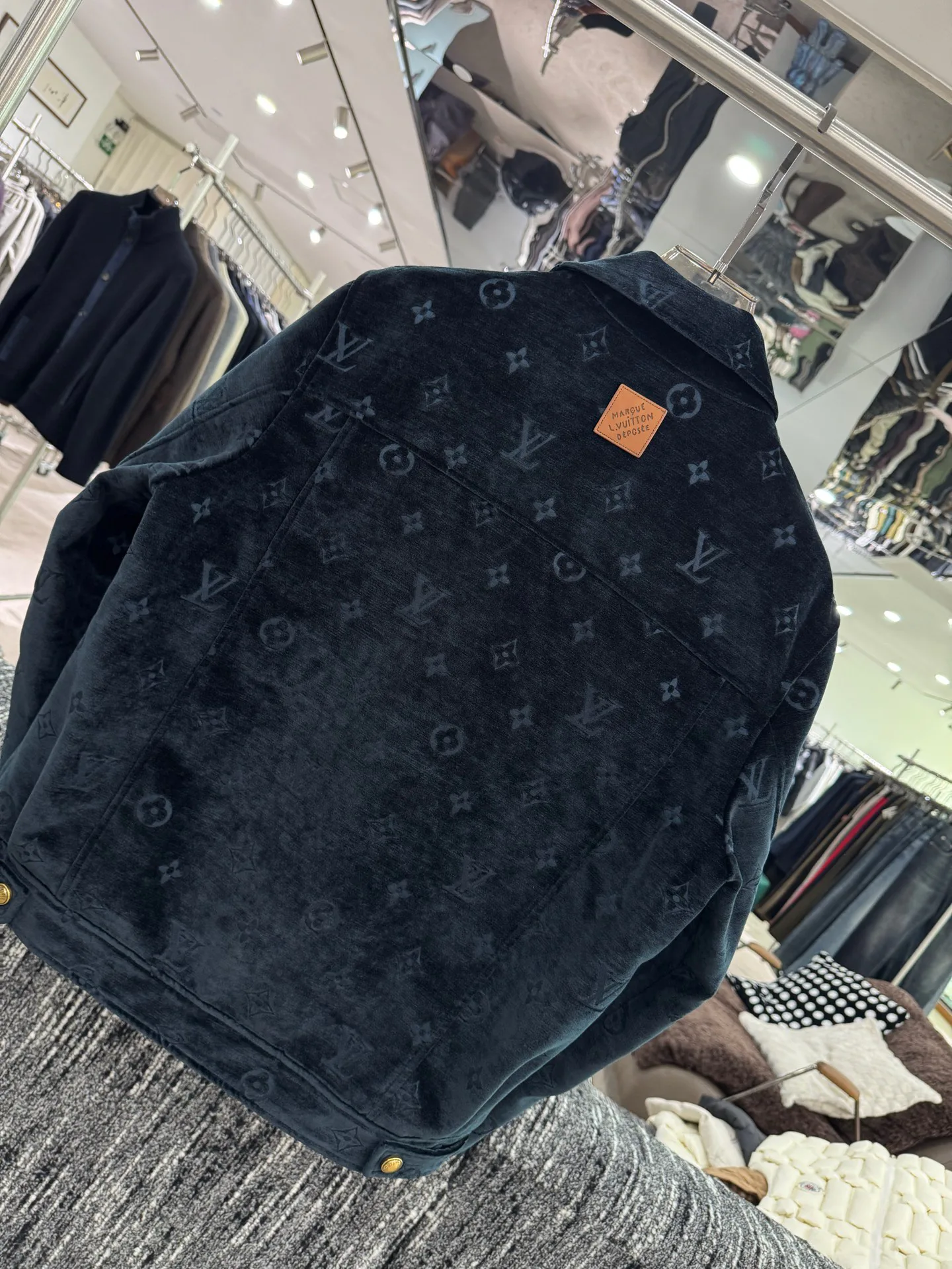 Men's Jackets And Down Jackets LOUIS VUITTON 18084253
