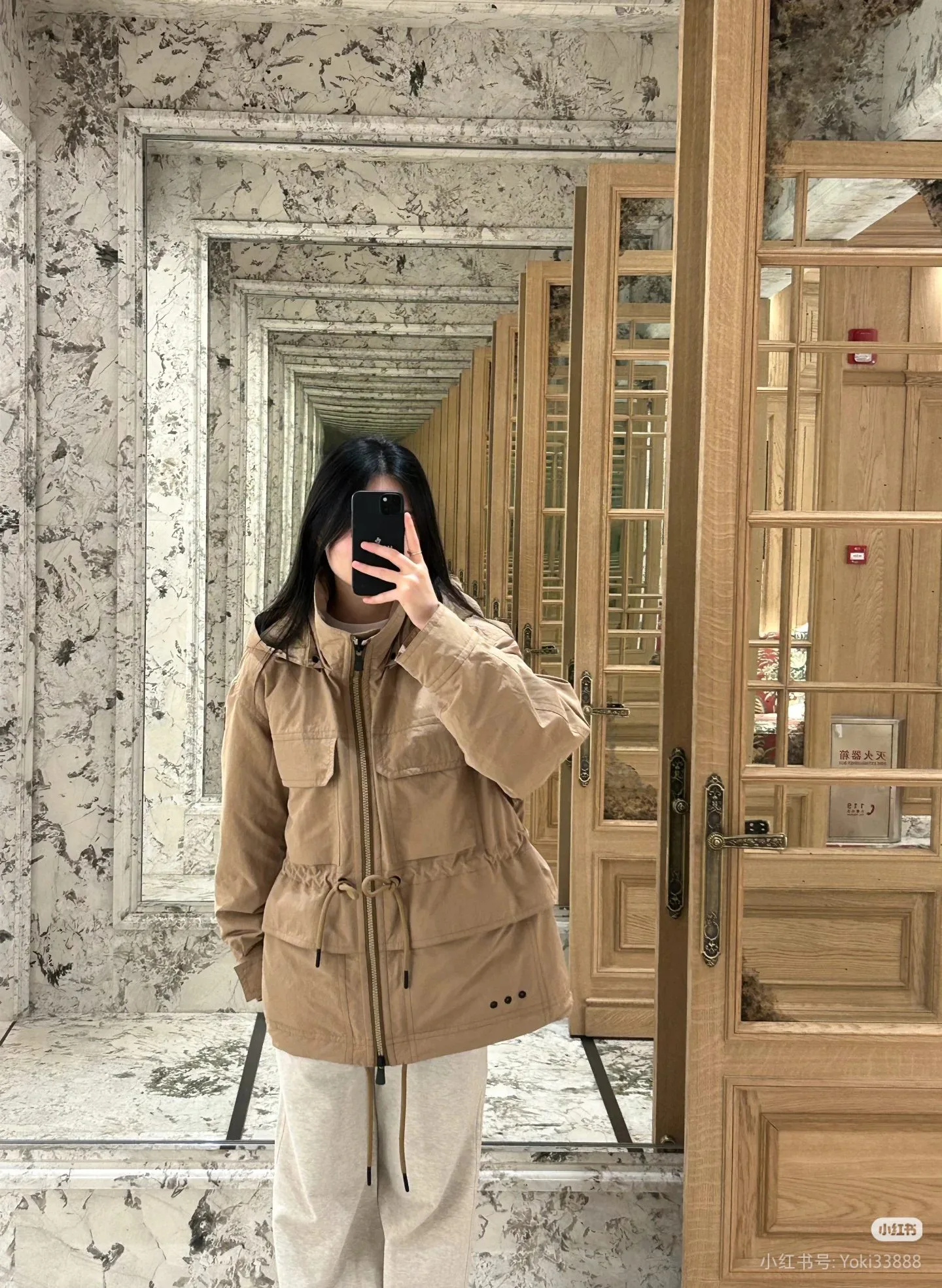 Women's Jackets And Down Jackets MONCLER 18044445