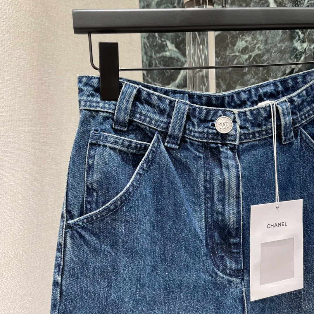 Women's Jeans CHANEL 18030657