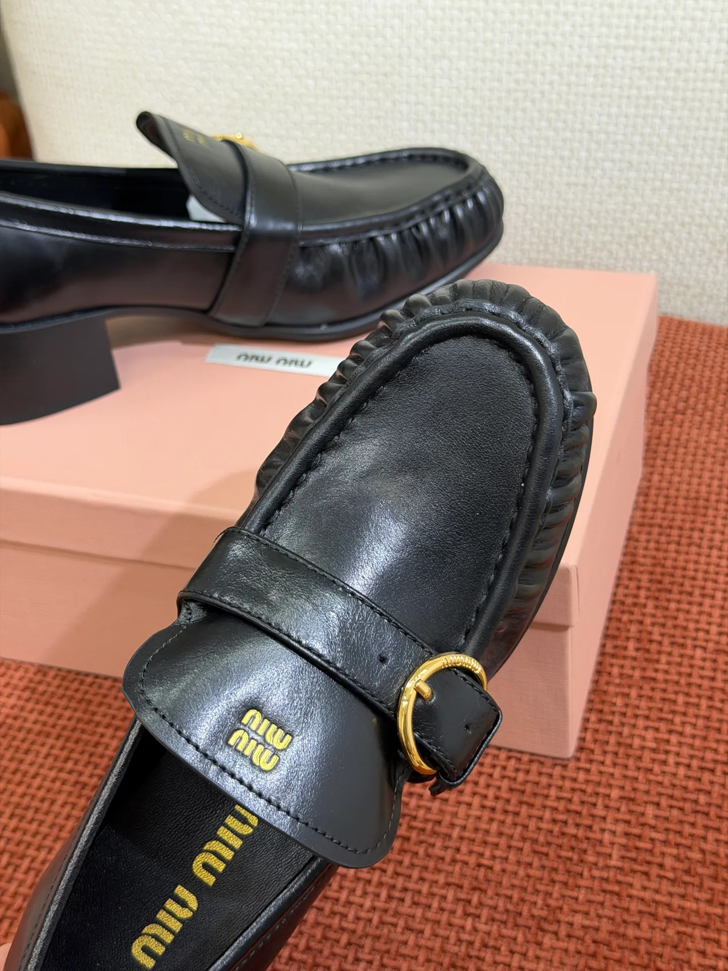Women's Loafers And Moccasins MIU MIU 18072746