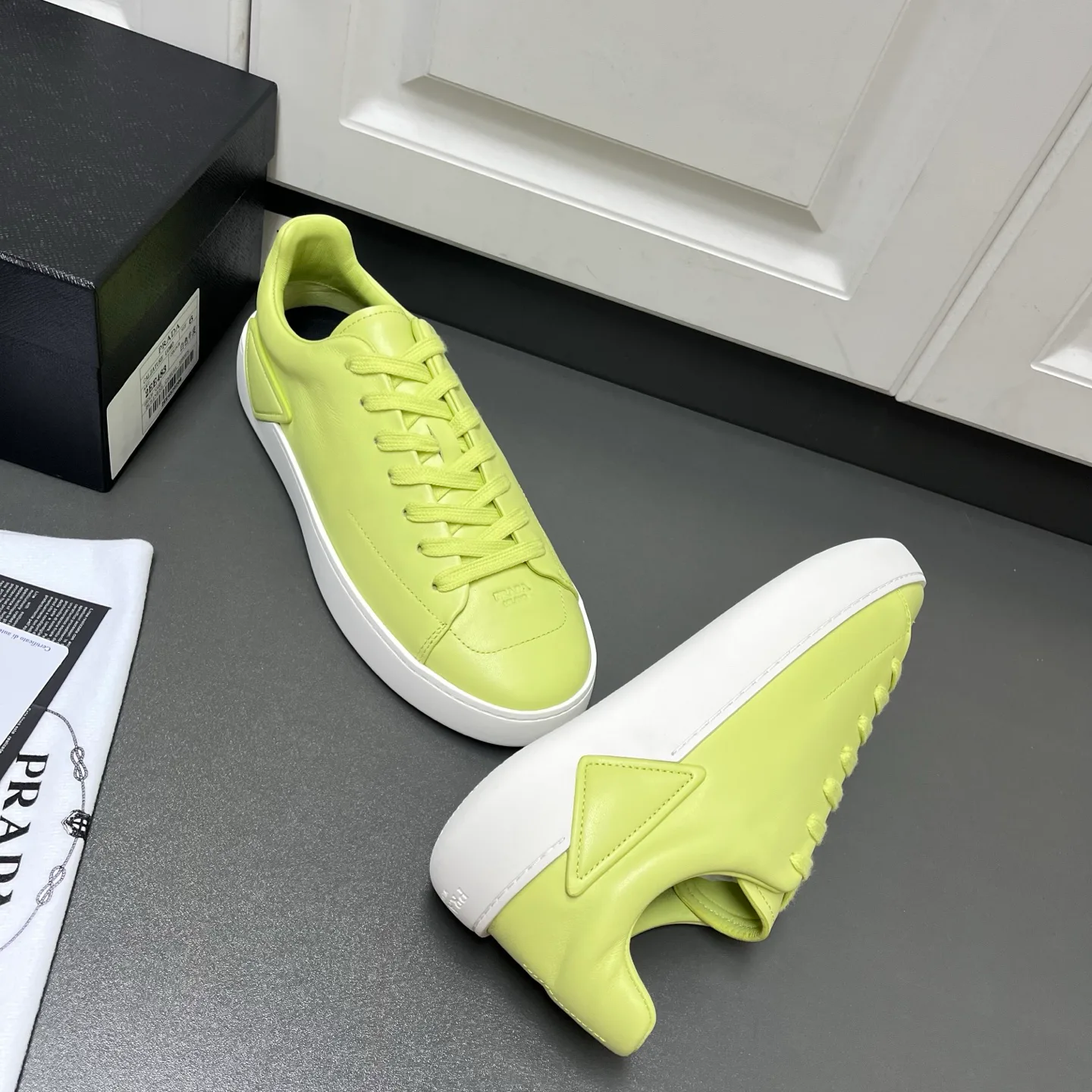 Men's Sneakers PRADA 16940091