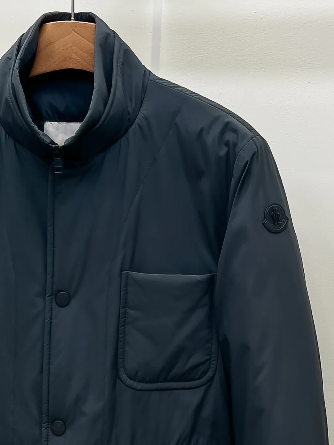 Men's Jackets And Down Jackets MONCLER 18499142