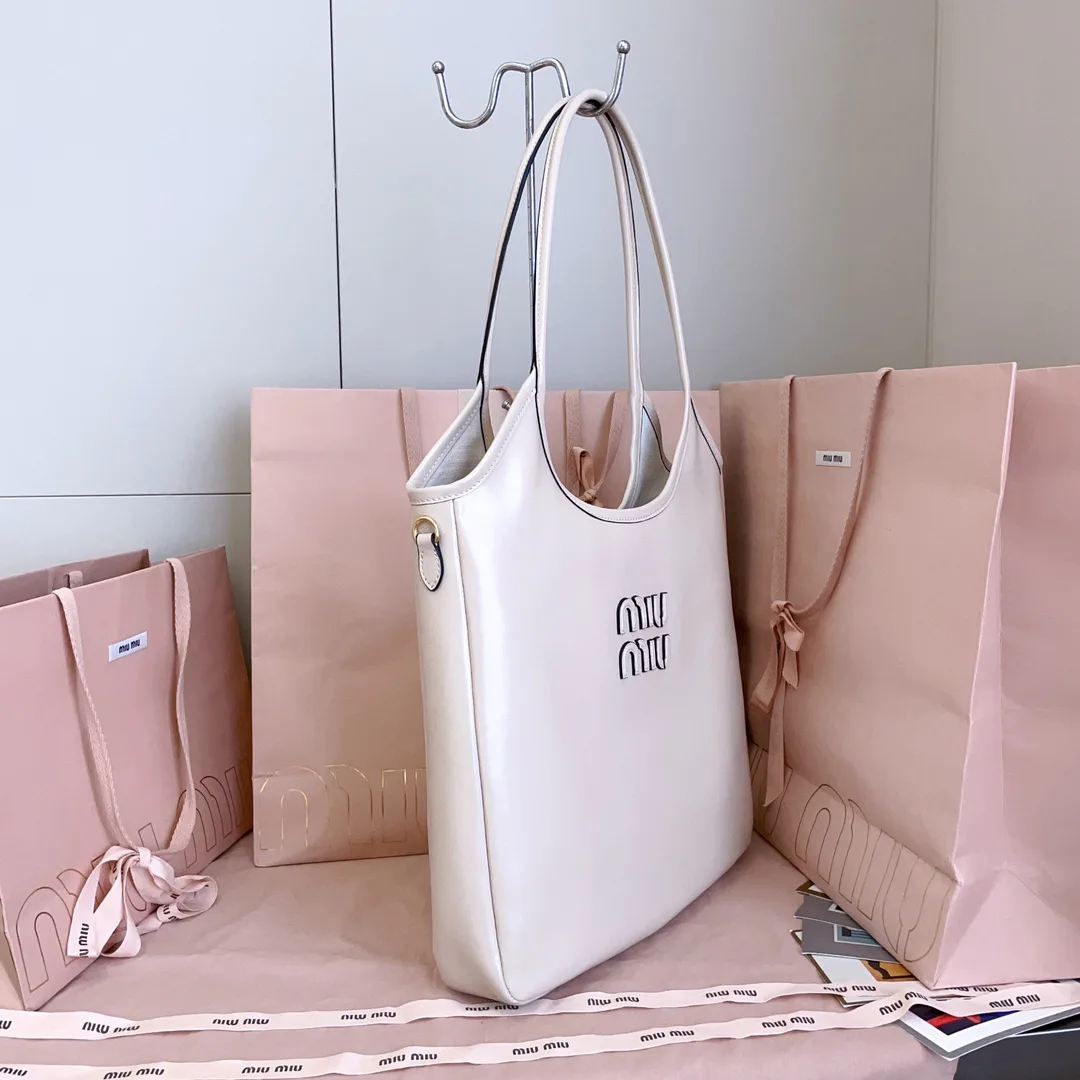 Women's Classic Handbags MIU MIU 18323205