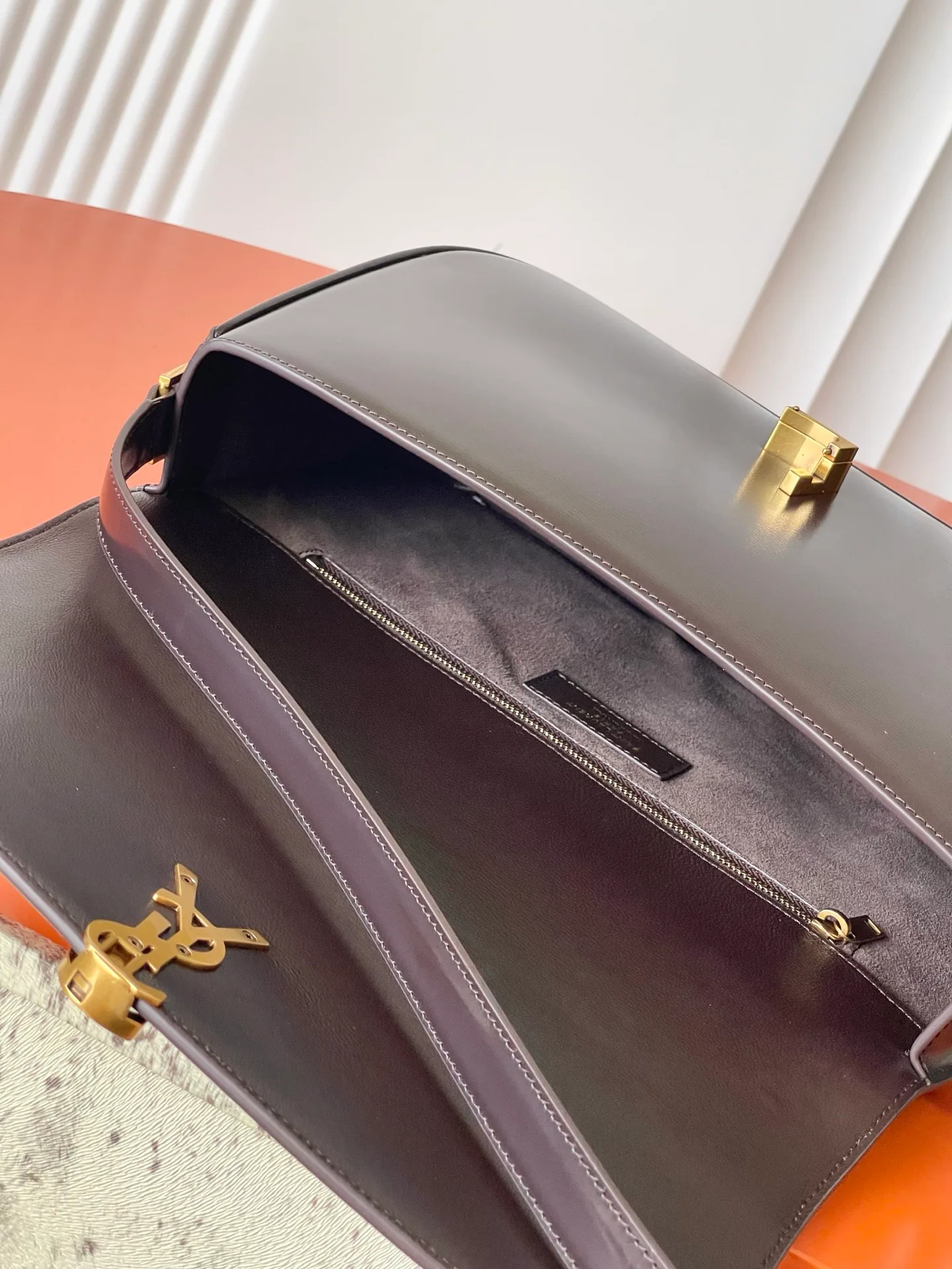 Классические Сумки Женские Saint Laurent 18610986