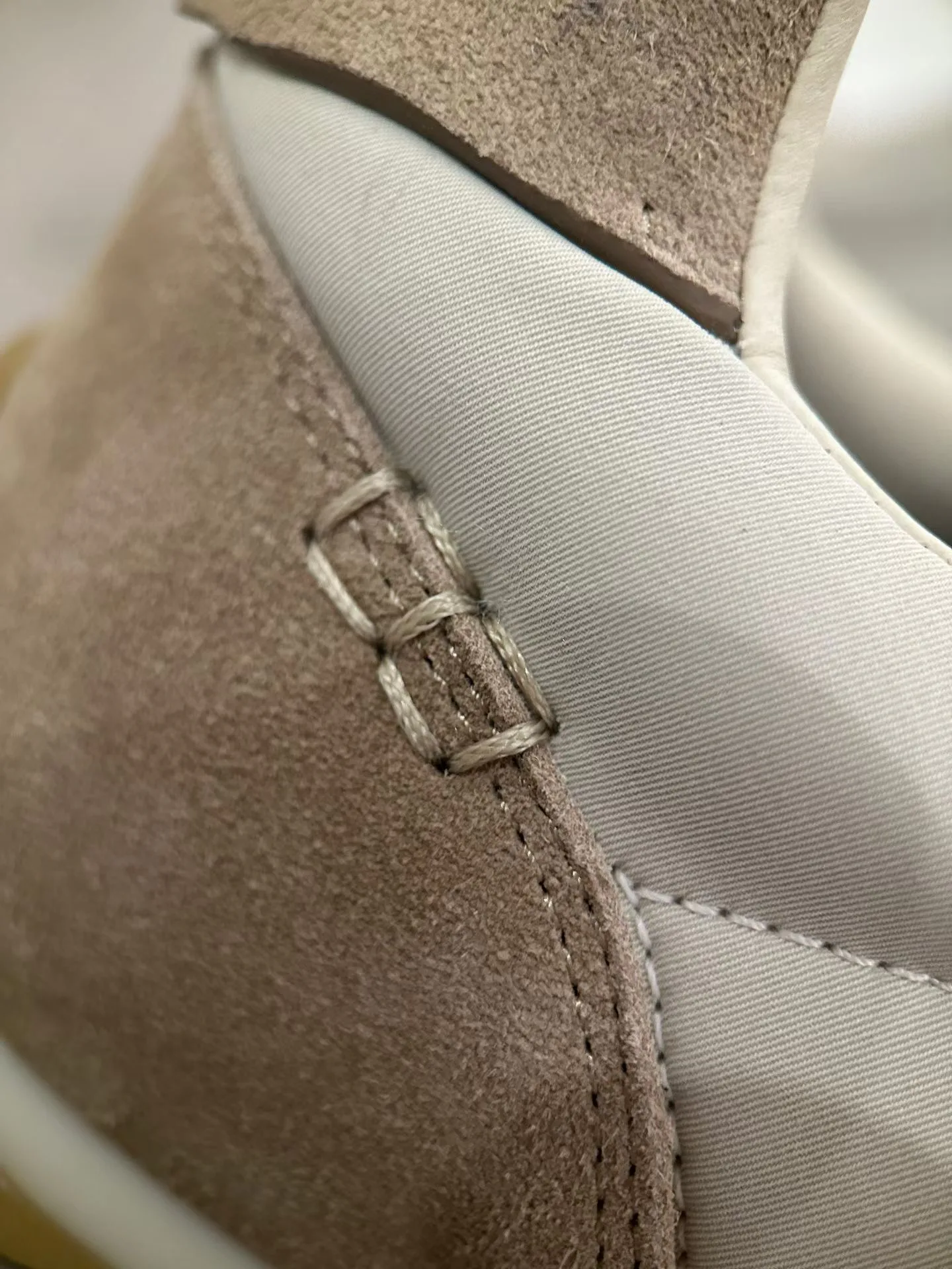 Women's Sneakers LORO PIANA 18267410