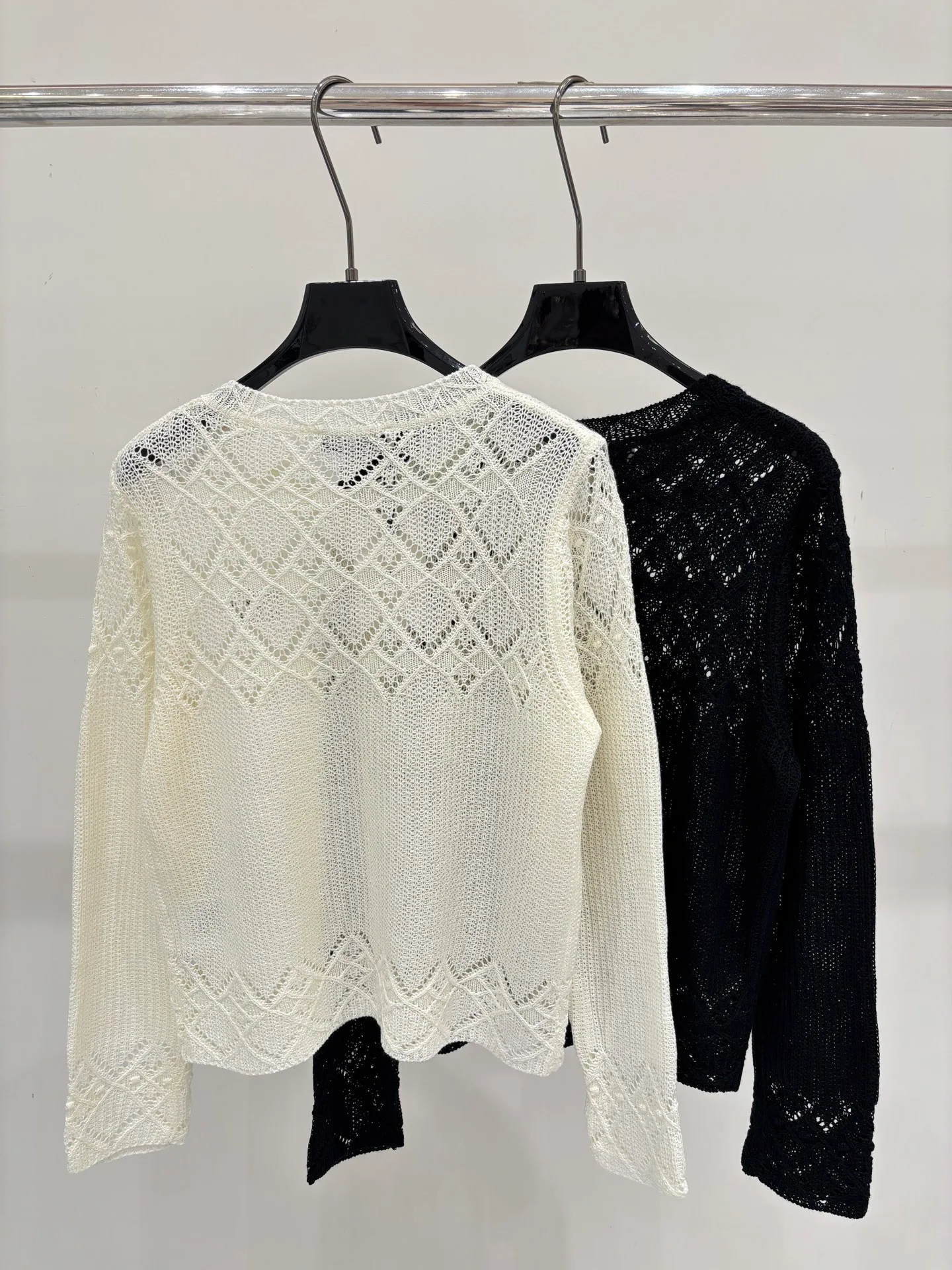 Women's Jumpers And Sweaters VALENTINO 17552024