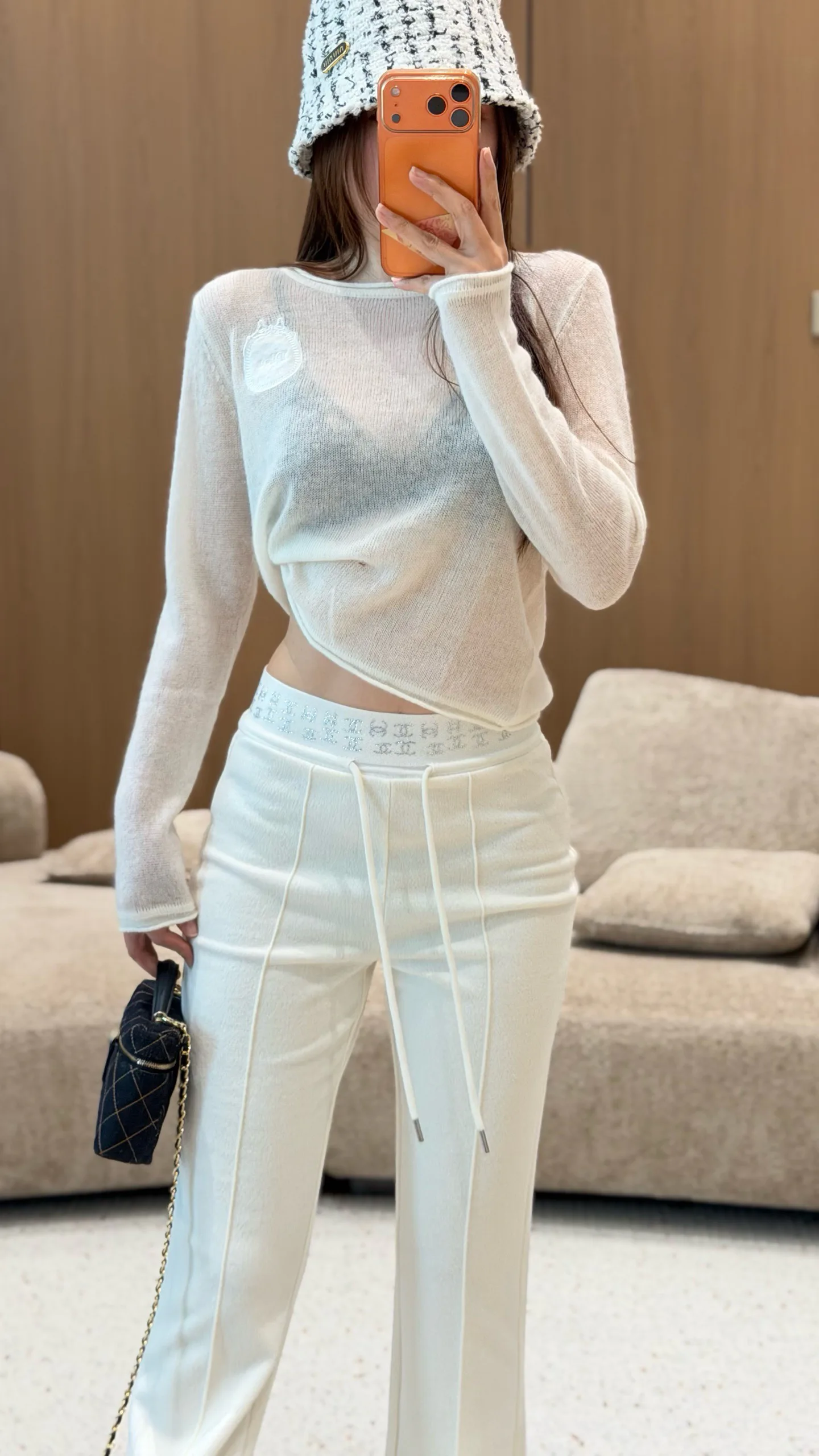 Women's Trousers CHANEL 18108479
