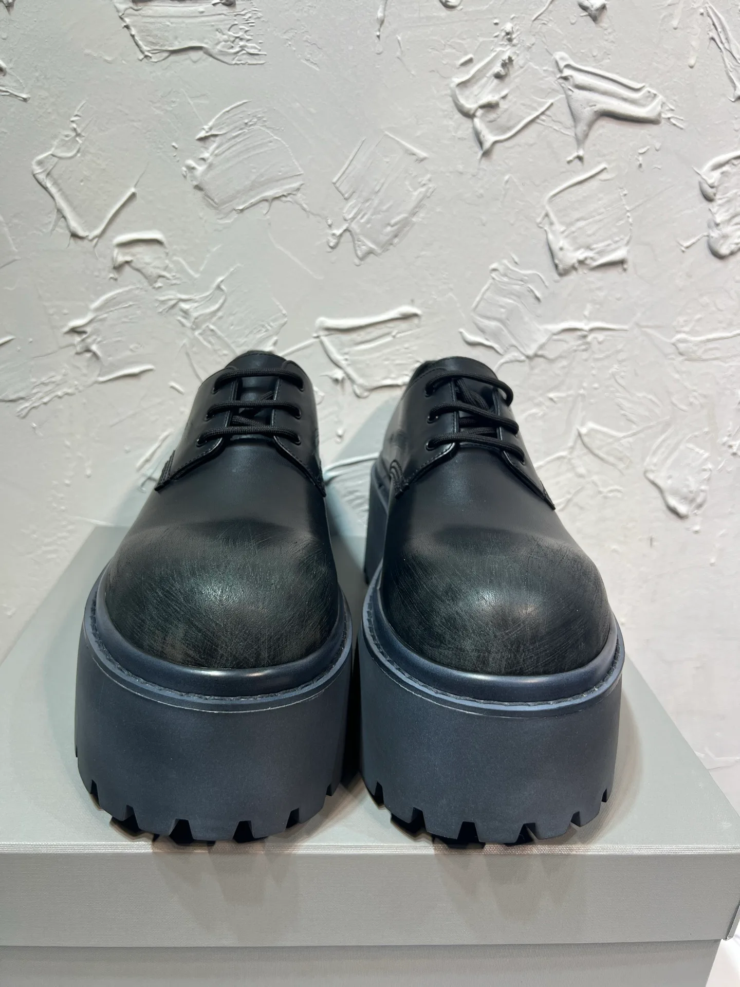 Men's Loafers And Dress Shoes BALENCIAGA 18225208