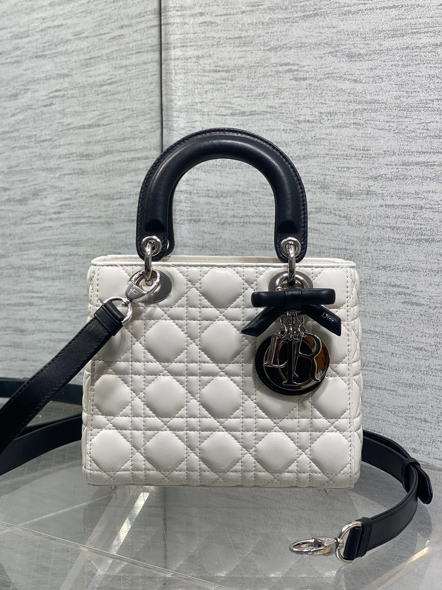 Women's Classic Handbags CHRISTIAN DIOR 17795011