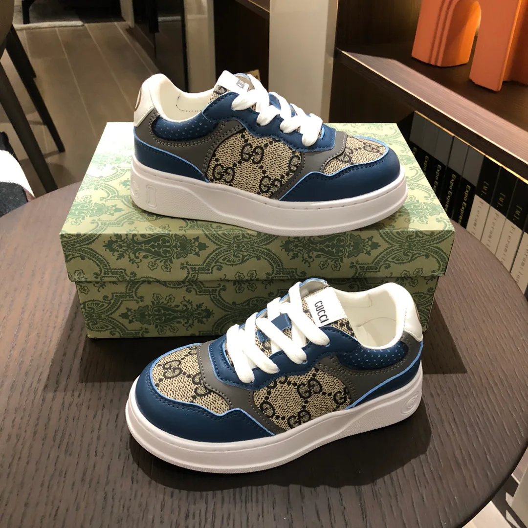 Women's Sneakers GUCCI 18445135