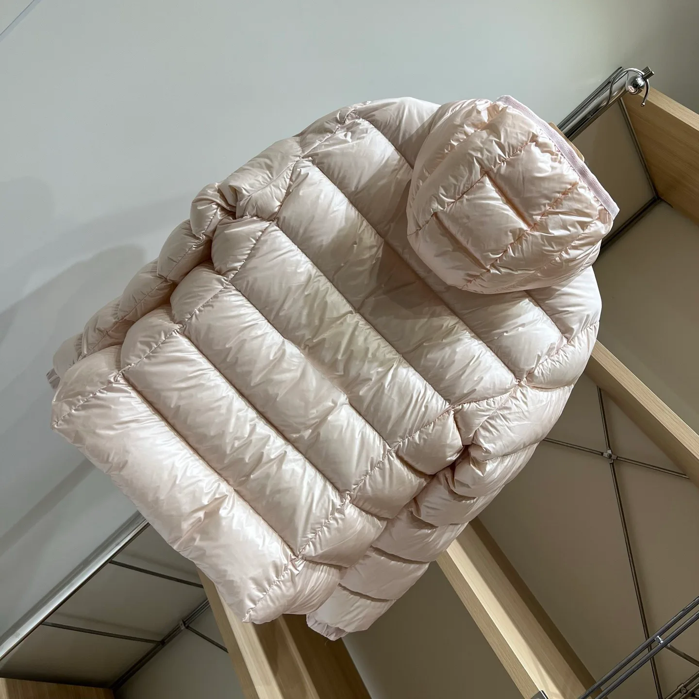 Women's Jackets And Down Jackets MONCLER 18032038