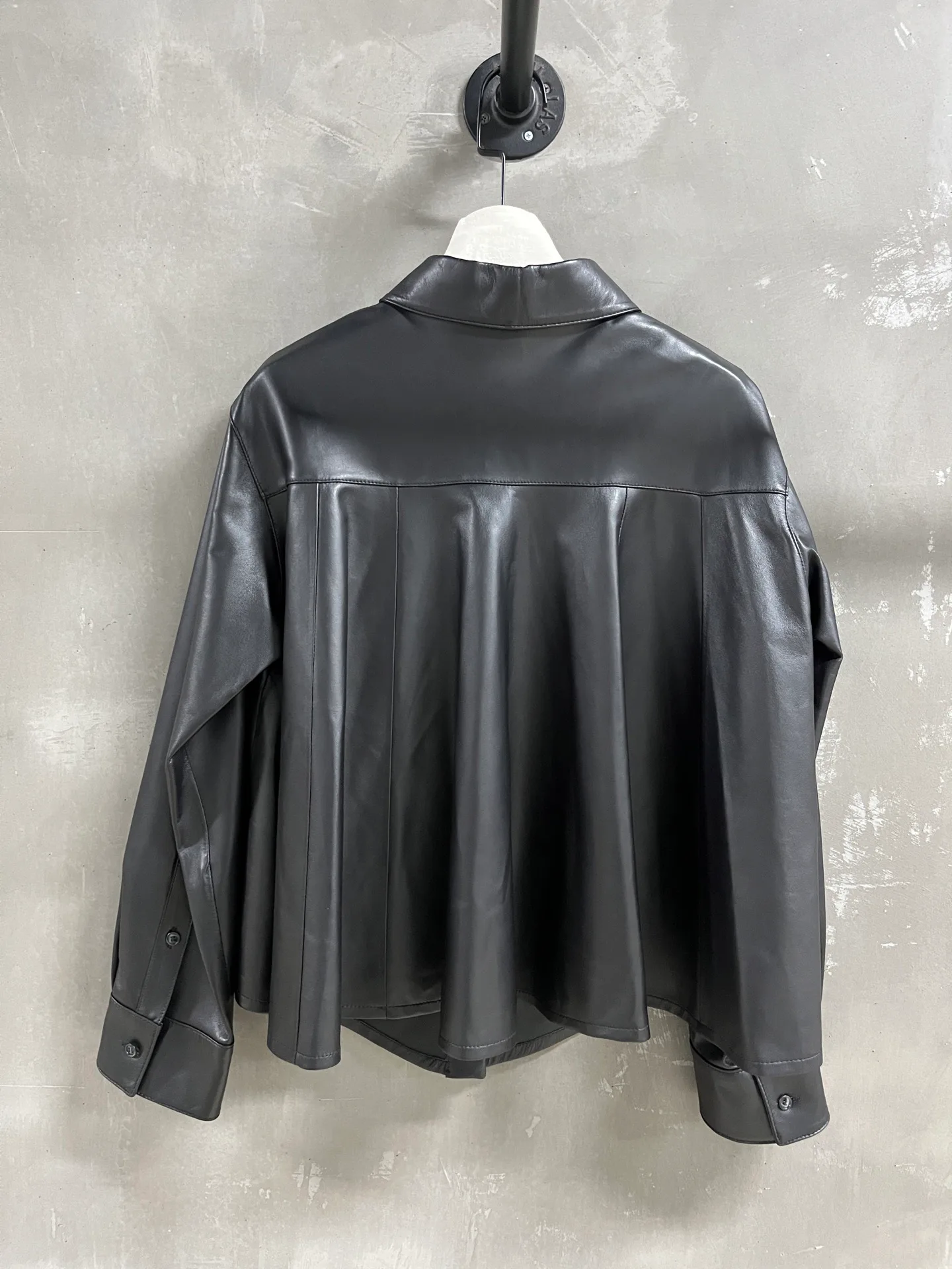 Women's Leather Jackets And Sheepskin Coats LOEWE 18172887