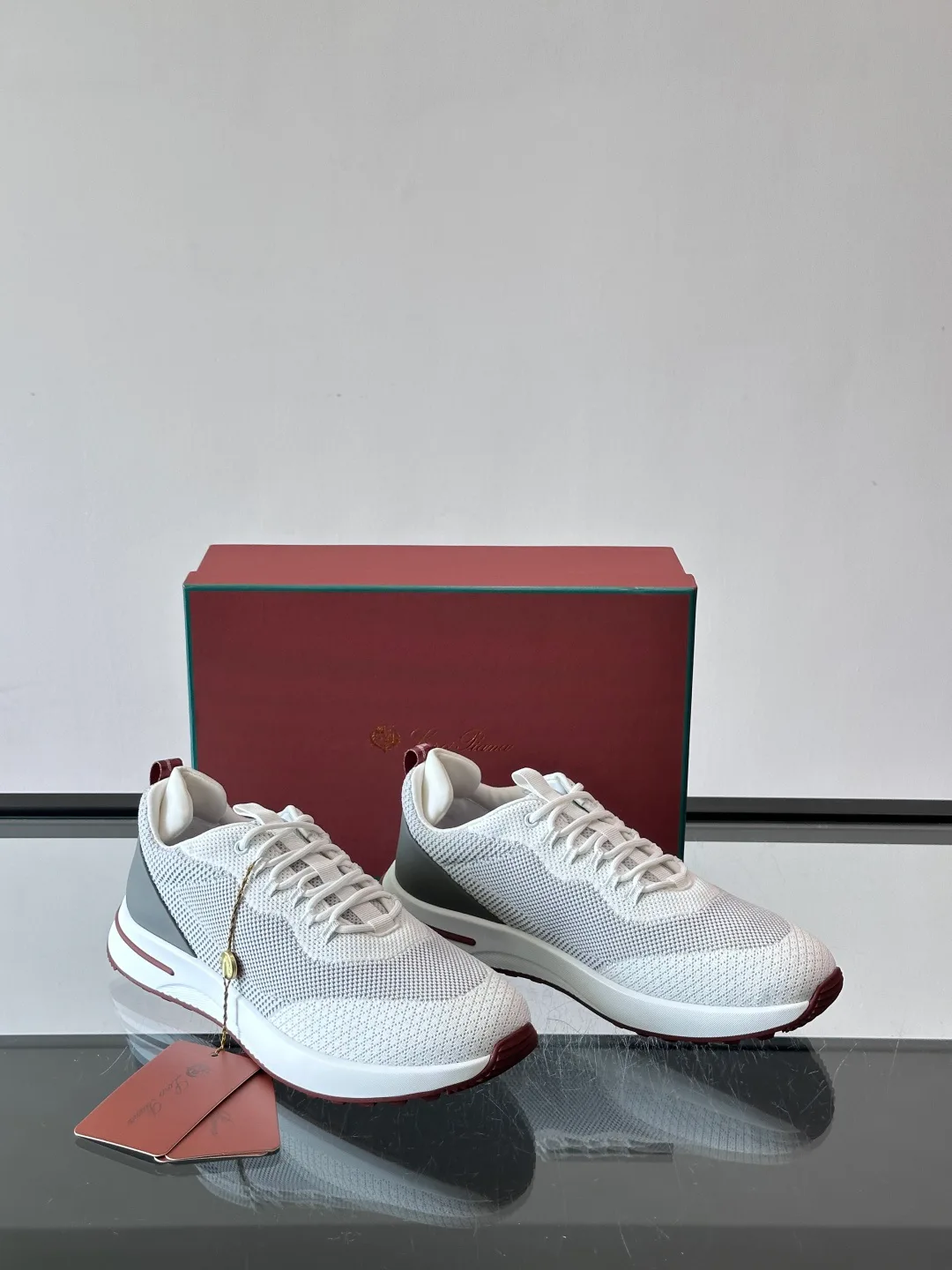 Men's Sneakers LORO PIANA 18265126