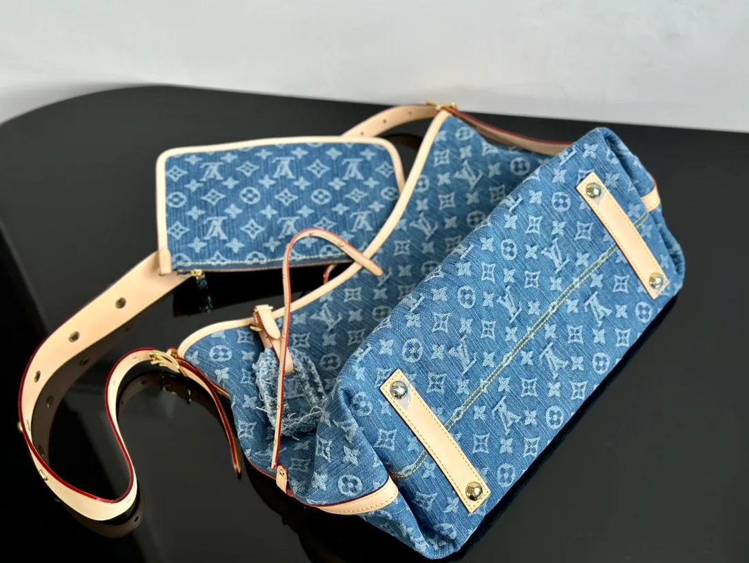 Women's Classic Handbags LOUIS VUITTON 18376466