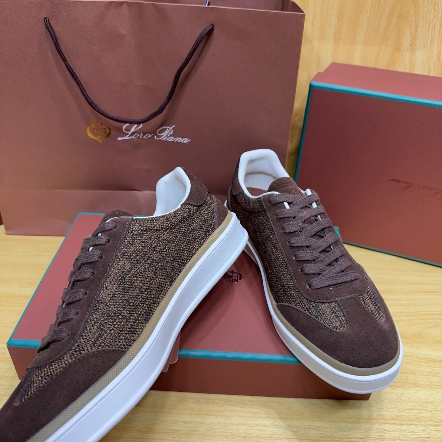 Women's Sneakers LORO PIANA 18263647