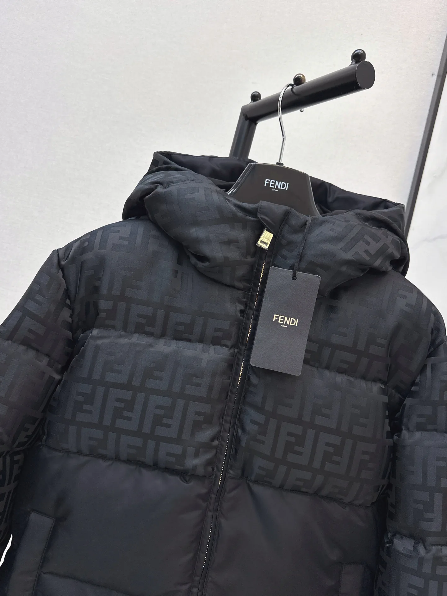 Women's Jackets And Down Jackets FENDI 18253128