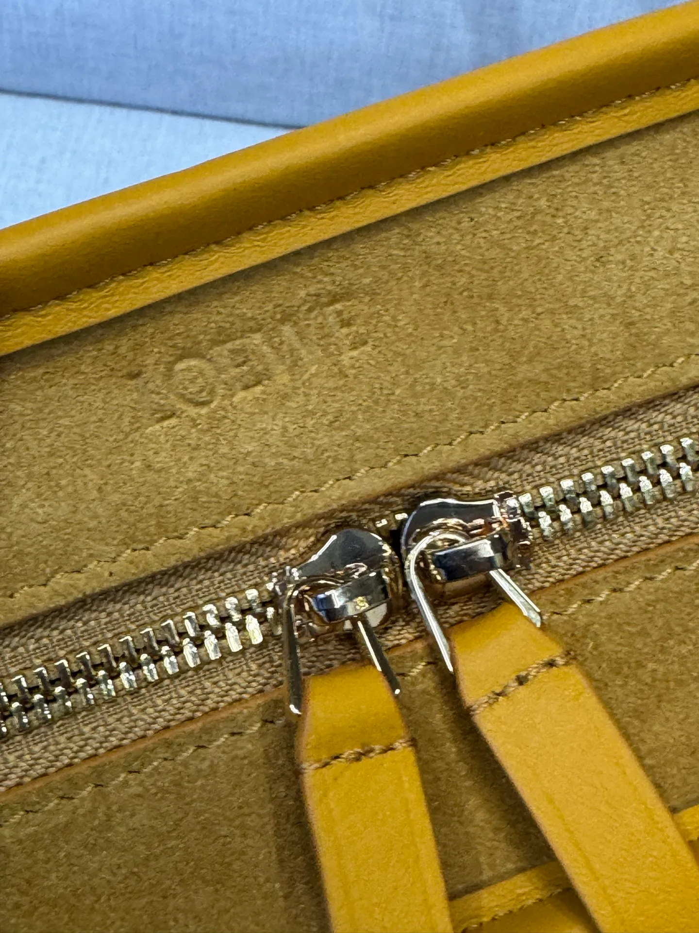 Классические Сумки Женские Loewe 18684081
