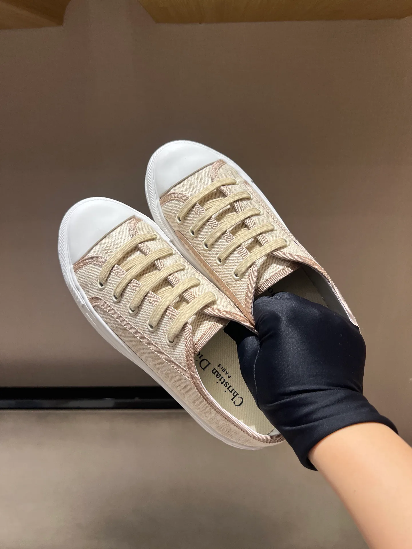 Women's Sneakers CHRISTIAN DIOR 18020286