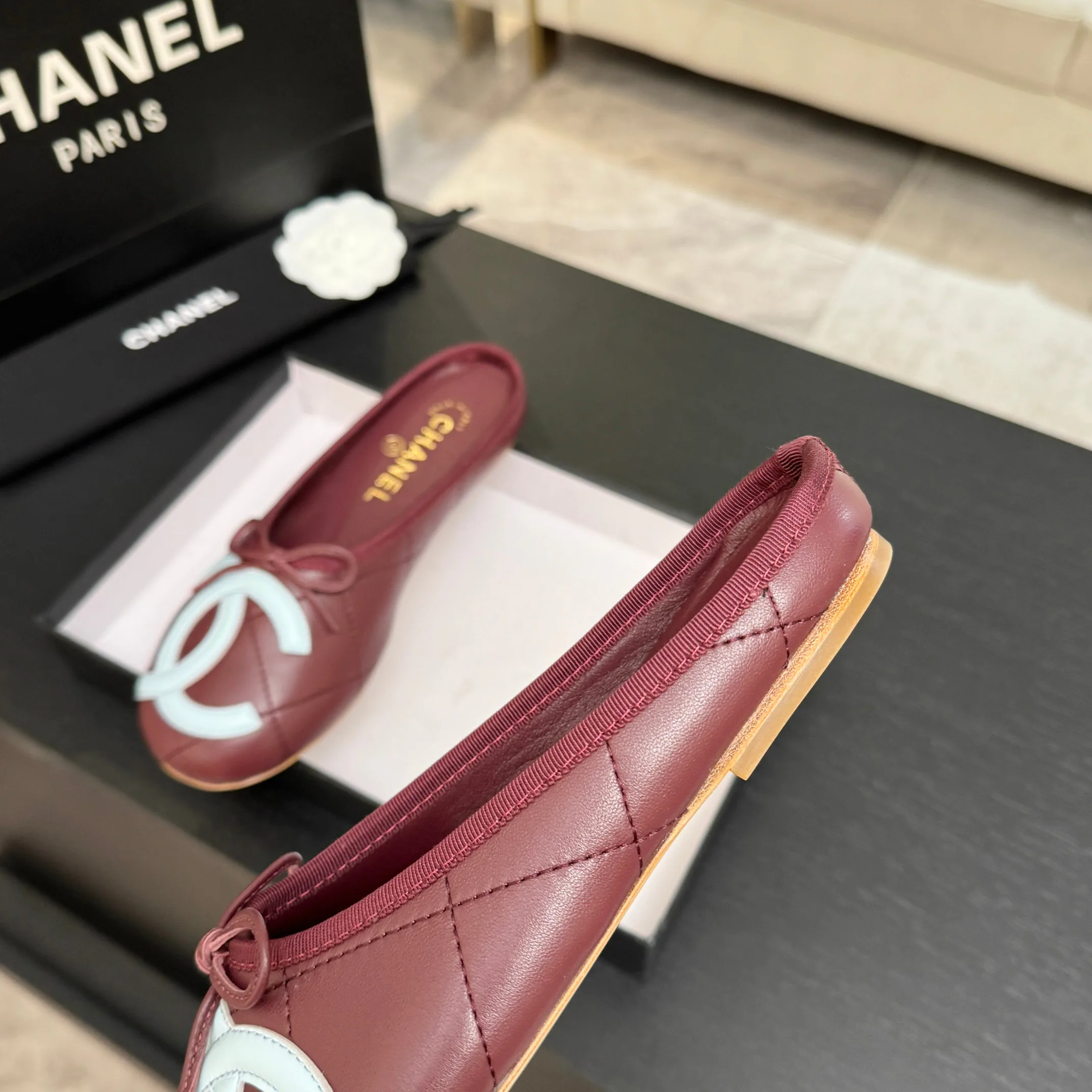 Women's Ballet Flats CHANEL 18063111