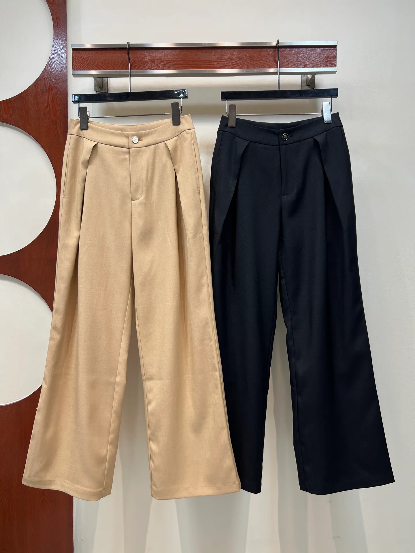 Women's Trousers MIU MIU 18127584