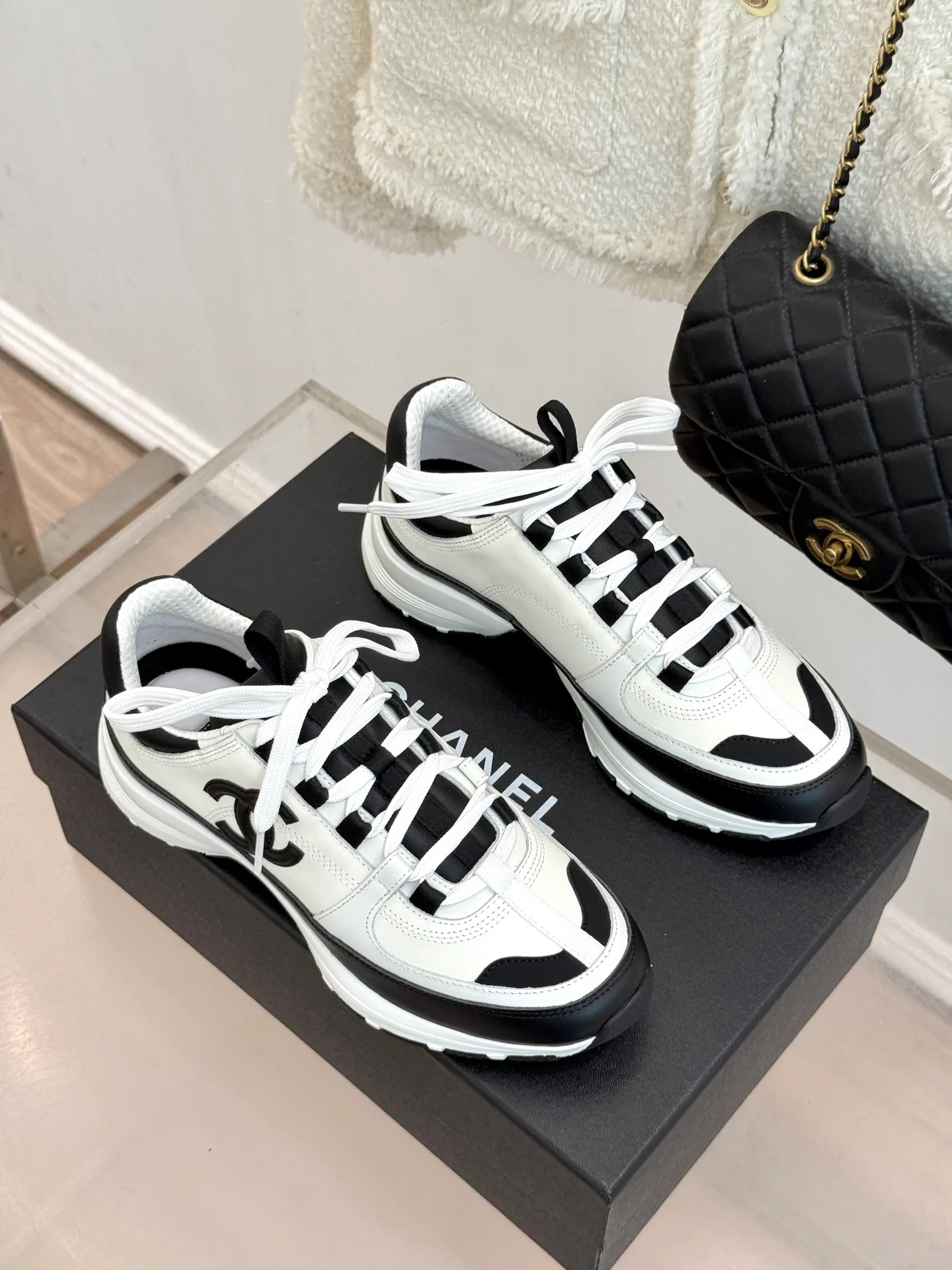 Women's Sneakers CHANEL 17856168