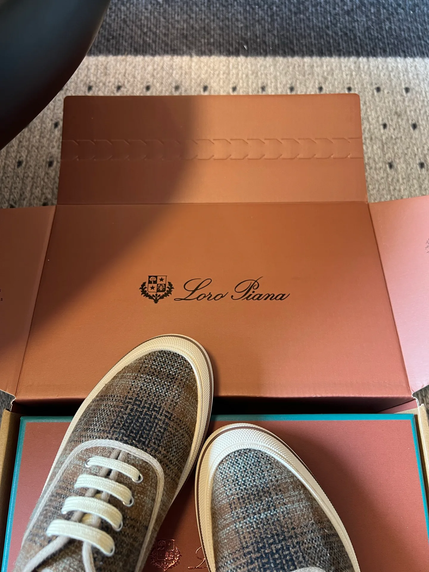 Women's Sneakers LORO PIANA 17942684