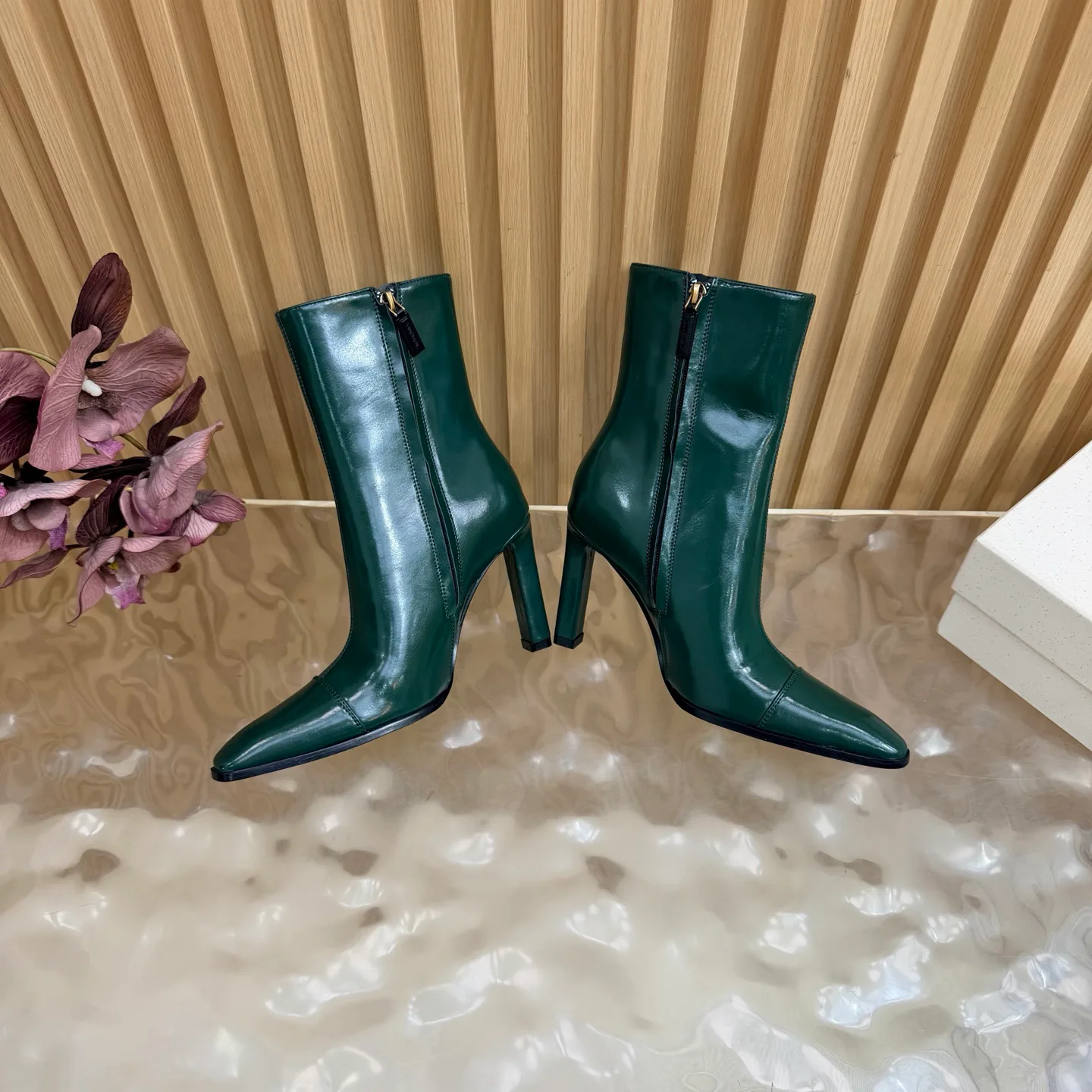 Women's Booties SAINT LAURENT 18508921