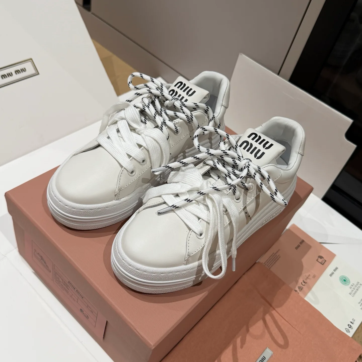 Women's Sneakers MIU MIU 18121455