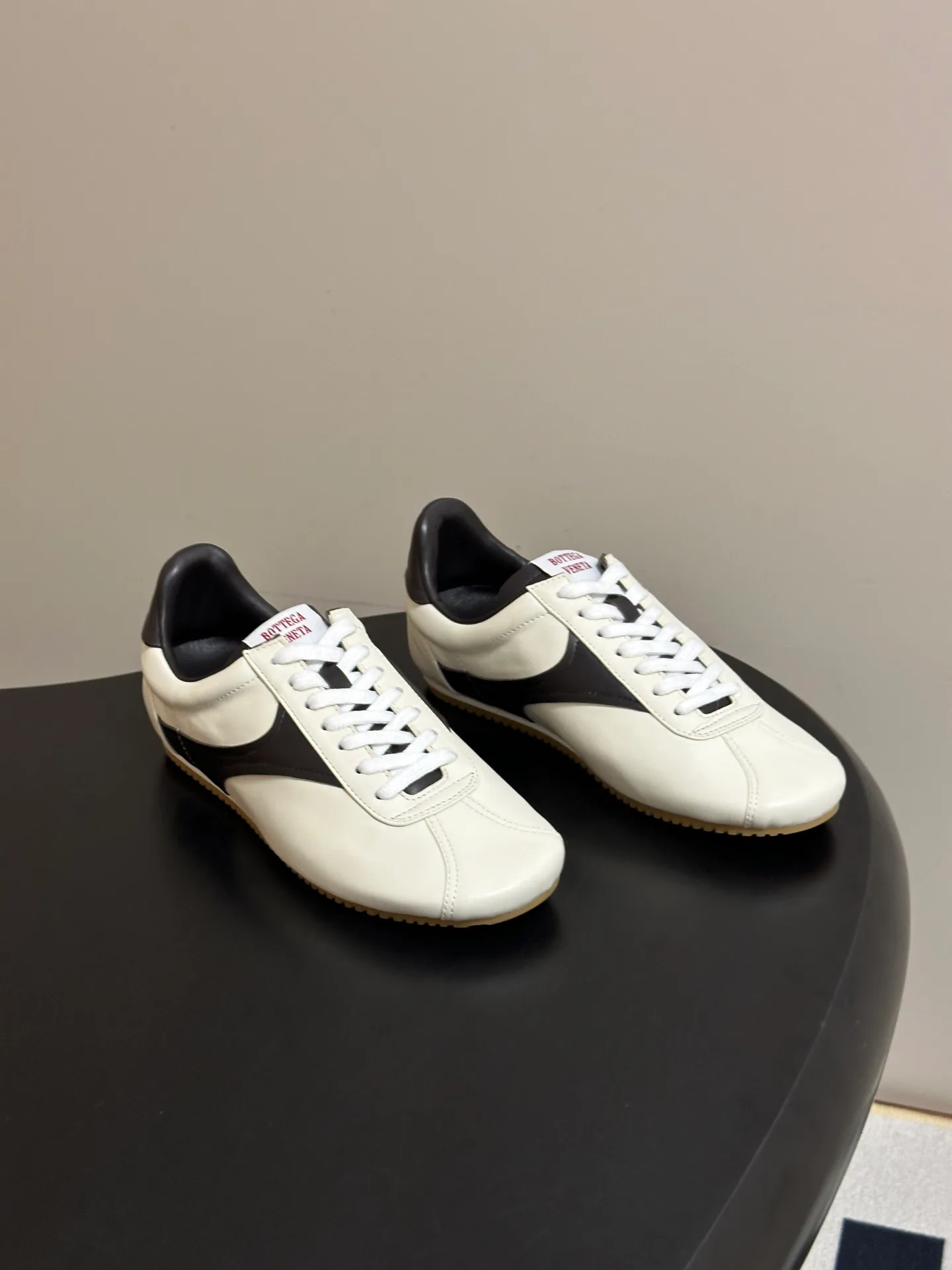 Women's Sneakers BOTTEGA VENETA 18070053