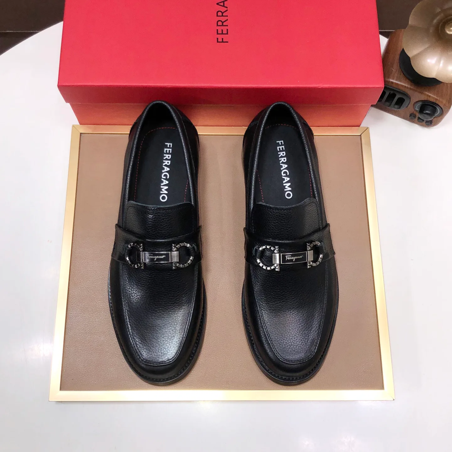 Men's Loafers And Dress Shoes SALVATORE FERRAGAMO 18262176
