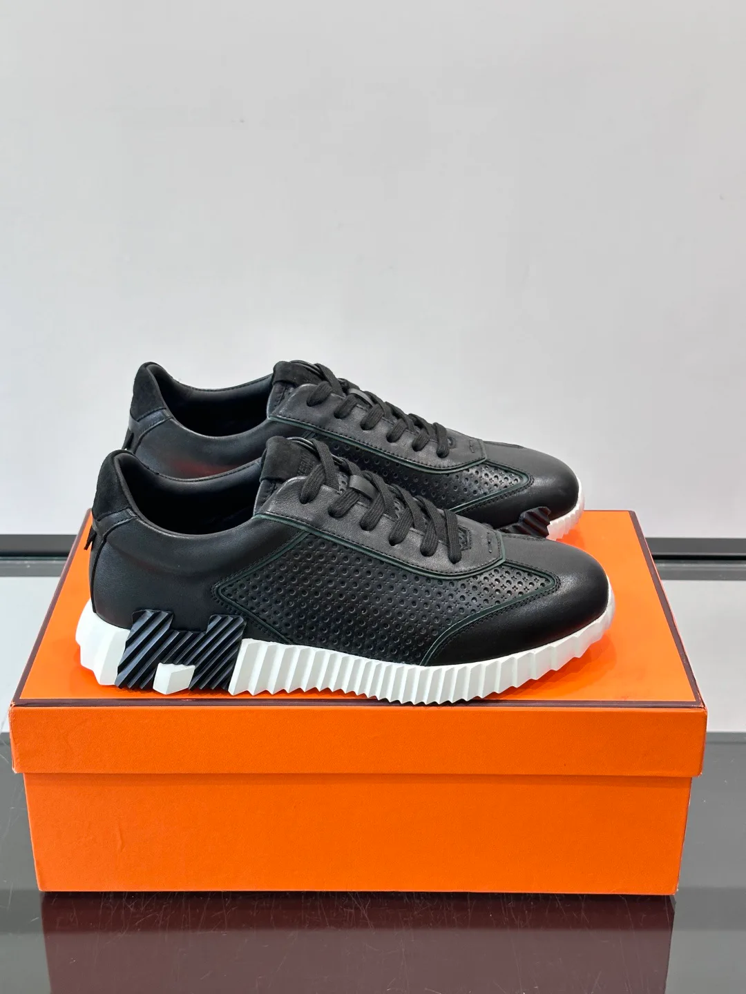 Women's Sneakers HERMES 18118570