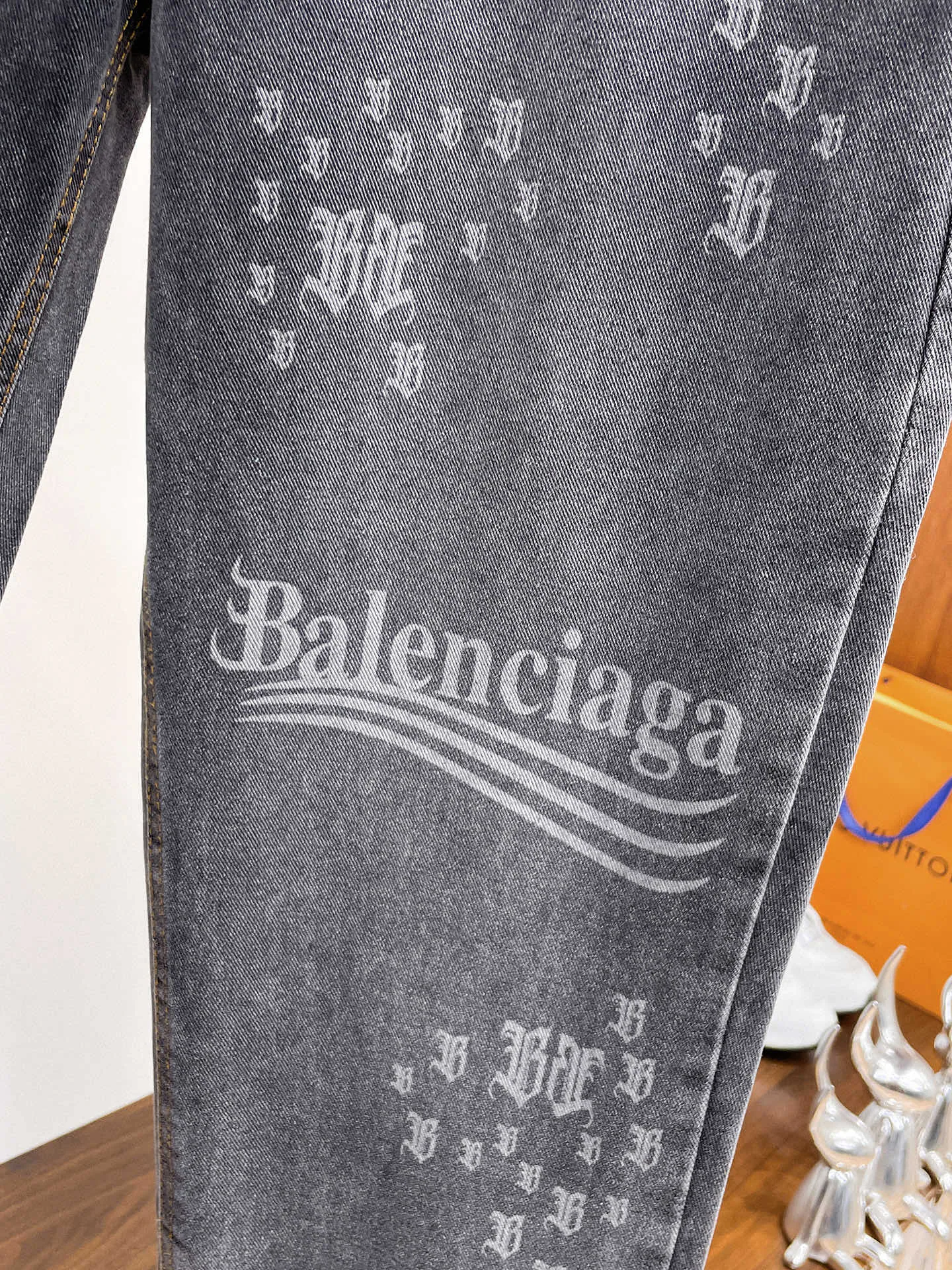 Men's Jeans BALENCIAGA 18345661