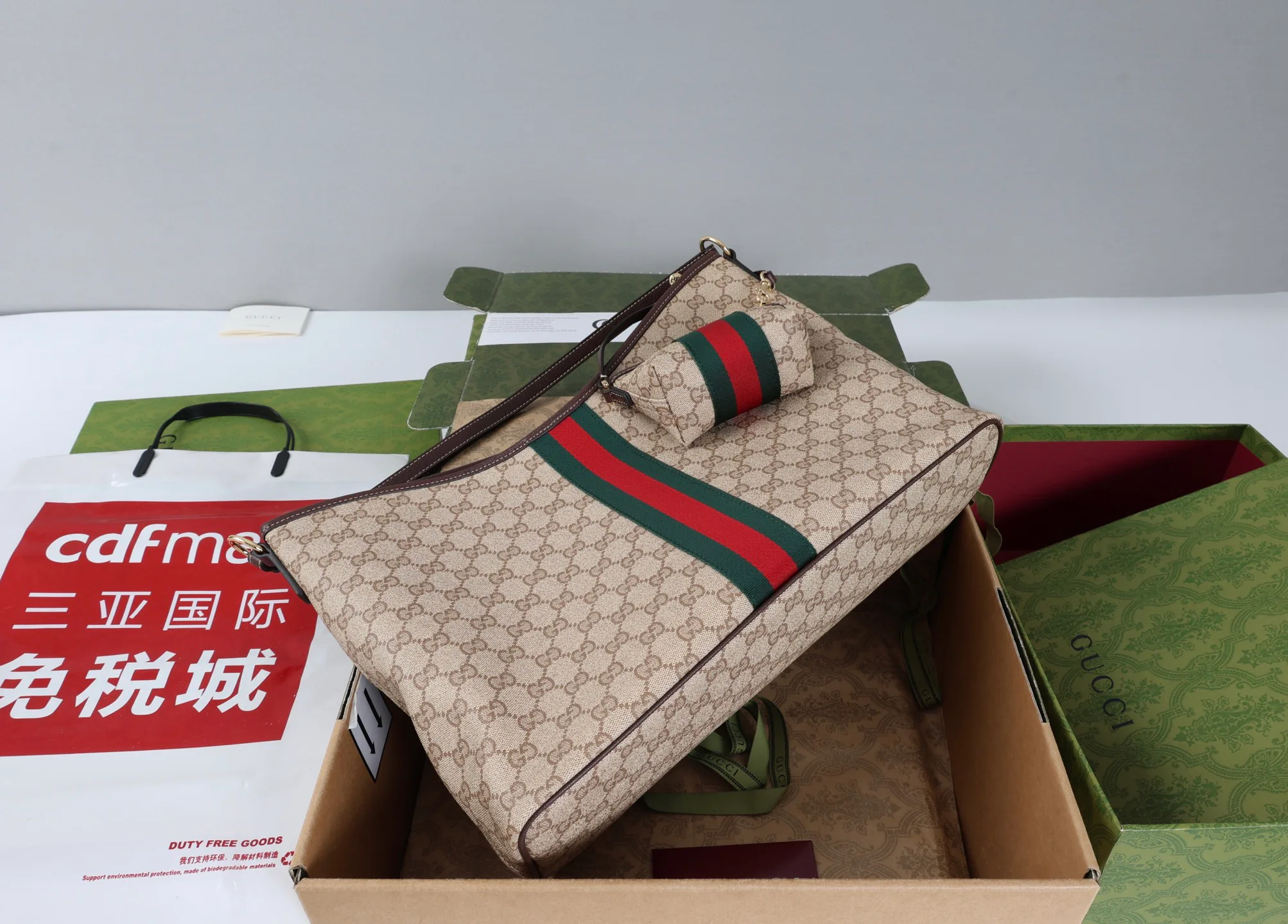 Women's Classic Handbags GUCCI 18250600