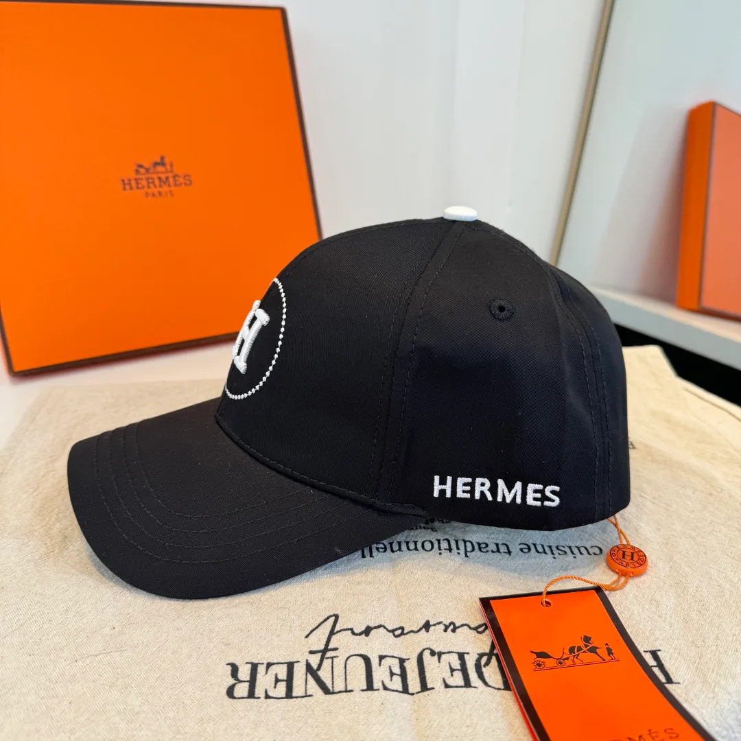 Hats HERMES 17350029