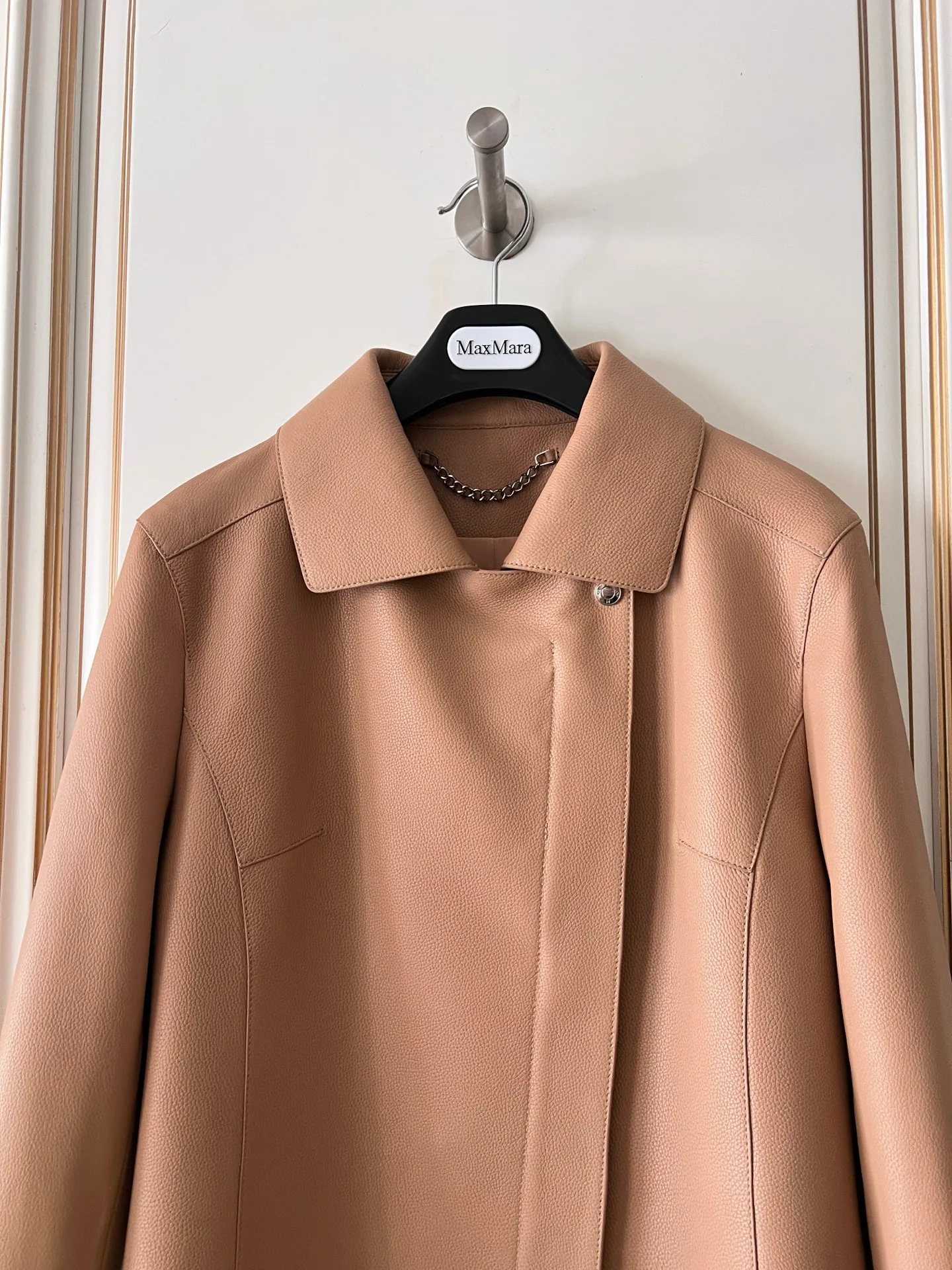 Women's Leather Jackets And Sheepskin Coats HERMES 17913338