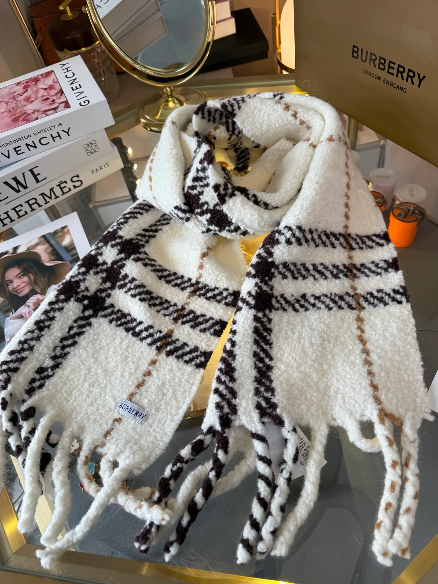 Scarves BURBERRY 18222516