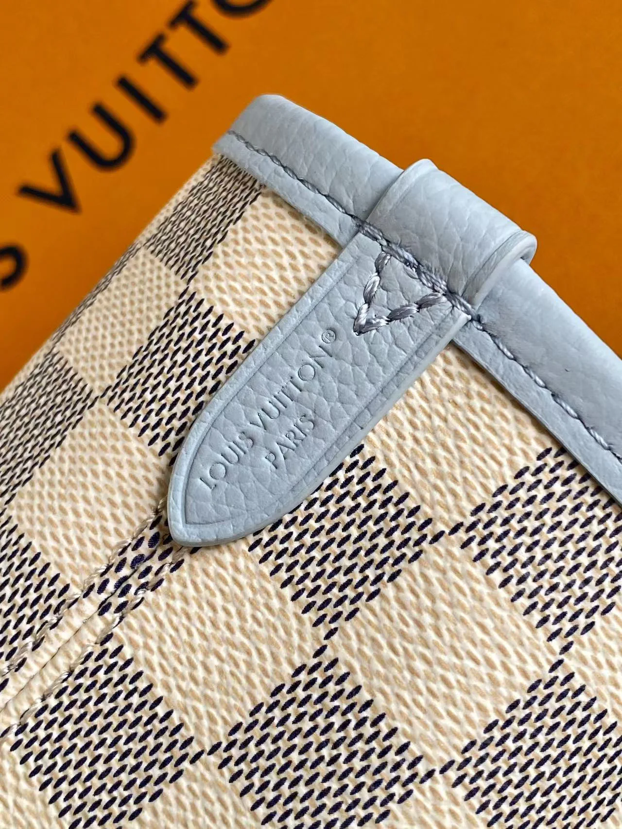 Women's Classic Handbags LOUIS VUITTON 18153213
