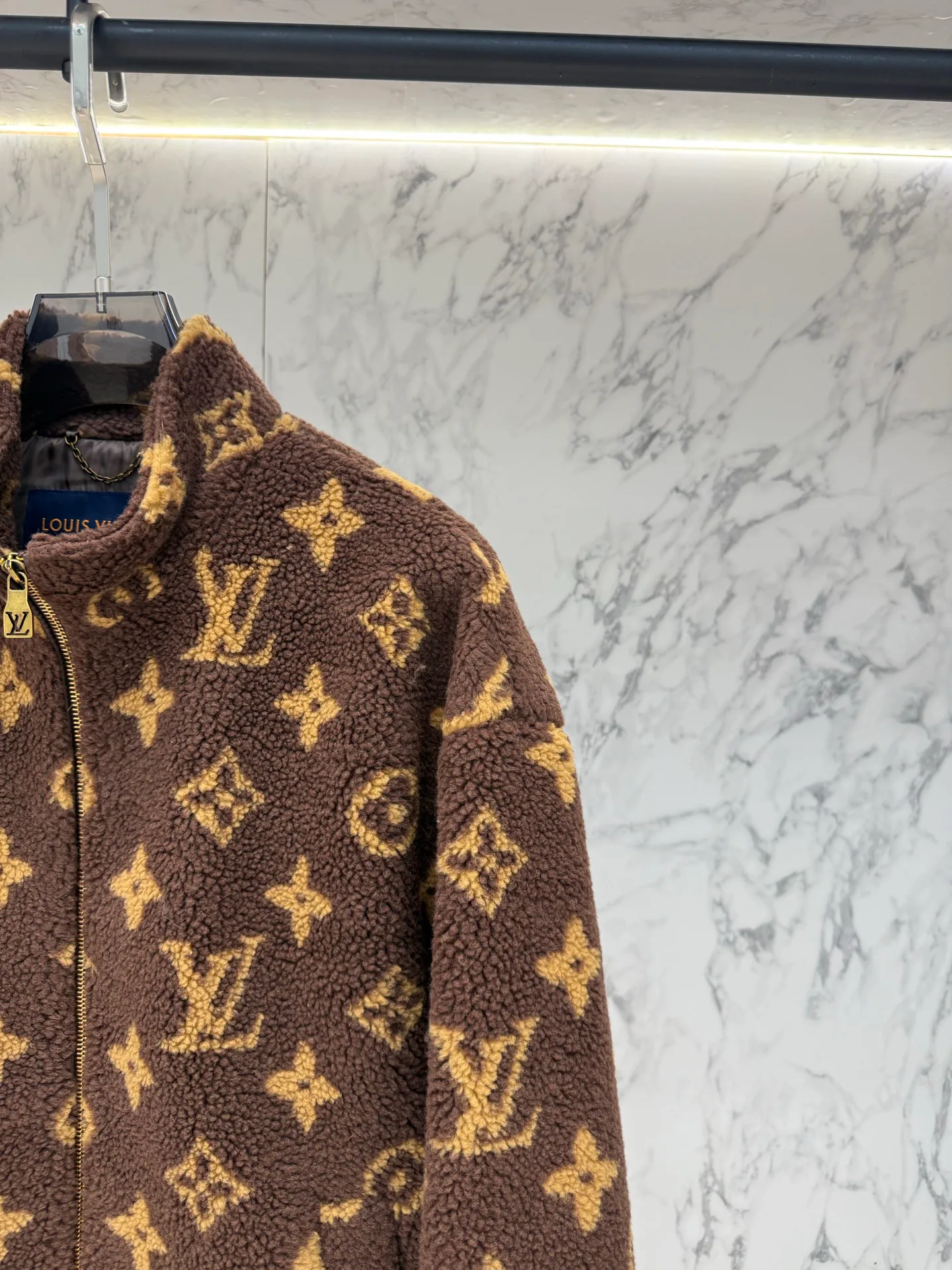 Men's Jackets And Down Jackets LOUIS VUITTON 18178430